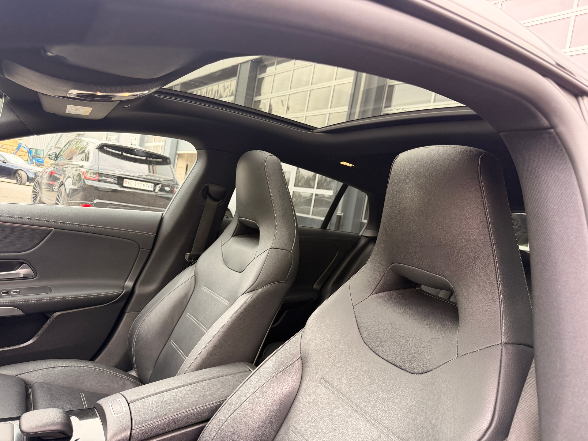 MERCEDES-BENZ CLA Shooting Brake 220 d 4Matic AMG Line-image-7