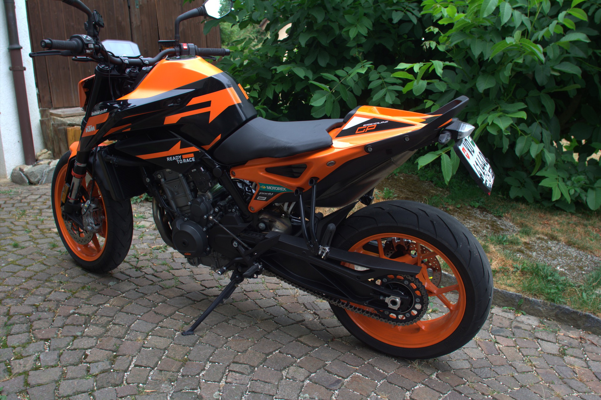 KTM 890 Duke GP-image-1