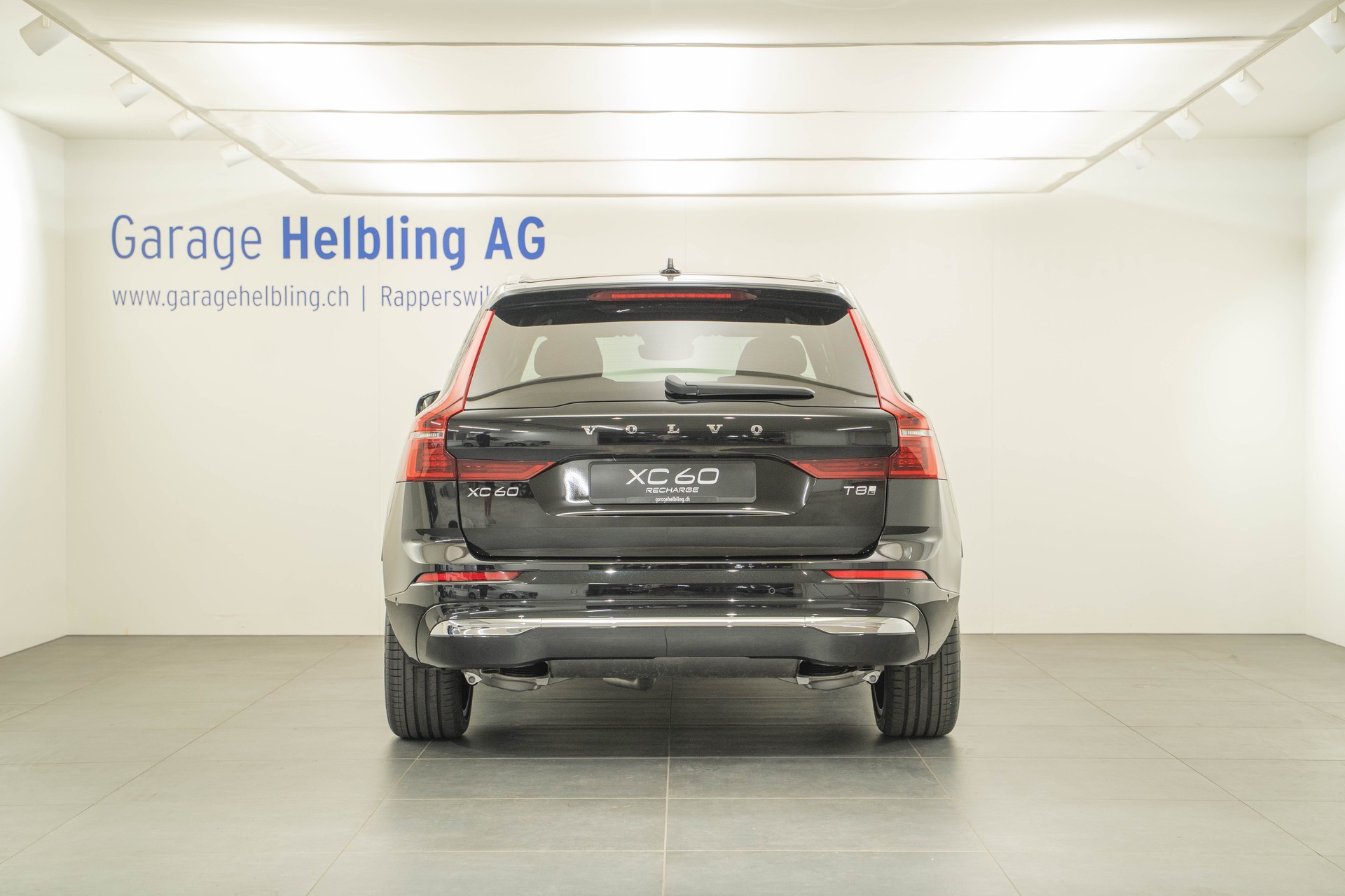 VOLVO XC60 2.0 T8 TE Ultra Bright eAWD-showroom-element-3