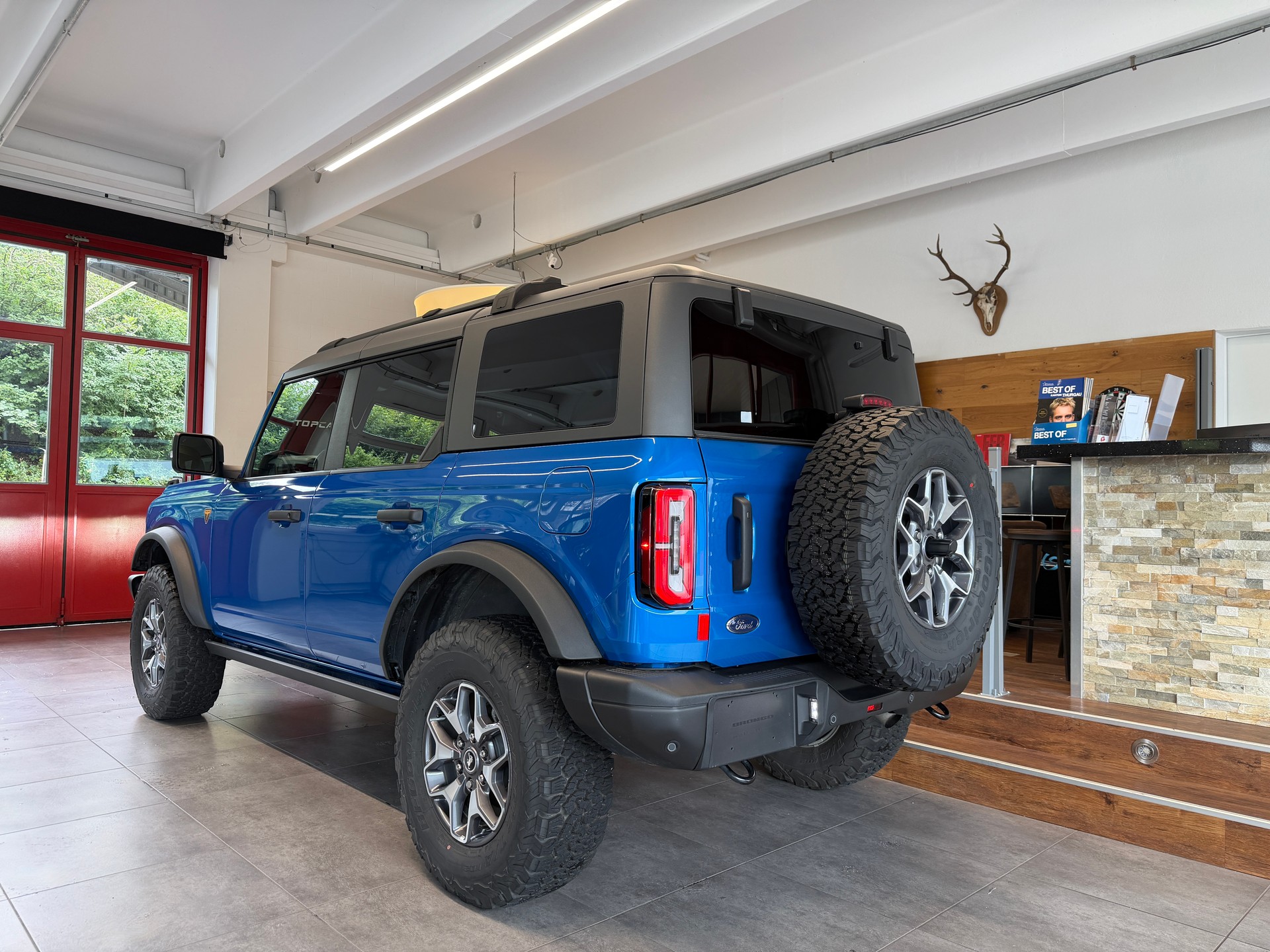 FORD Bronco 2.7 EcoB Badlands e-4WD-showroom-element-3