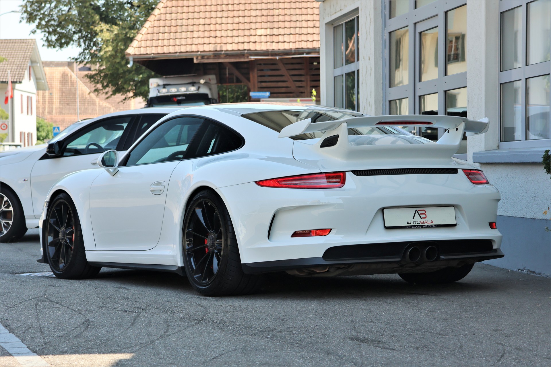 PORSCHE 911 GT3 PDK (CH) *Approved bis 04/28*-showroom-element-3