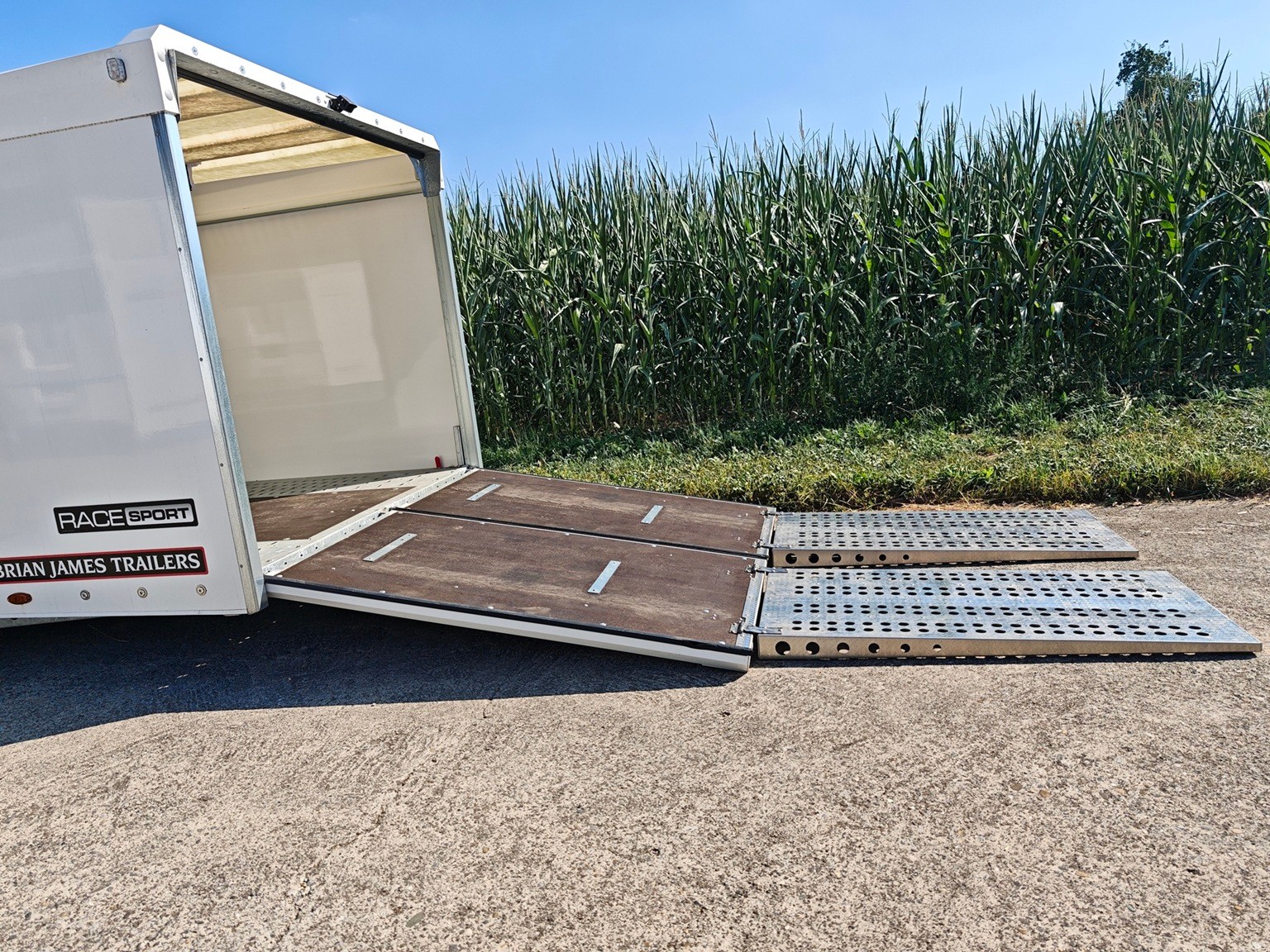 BRIAN JAMES TRAILERS RaceSport 340-5510-image-9