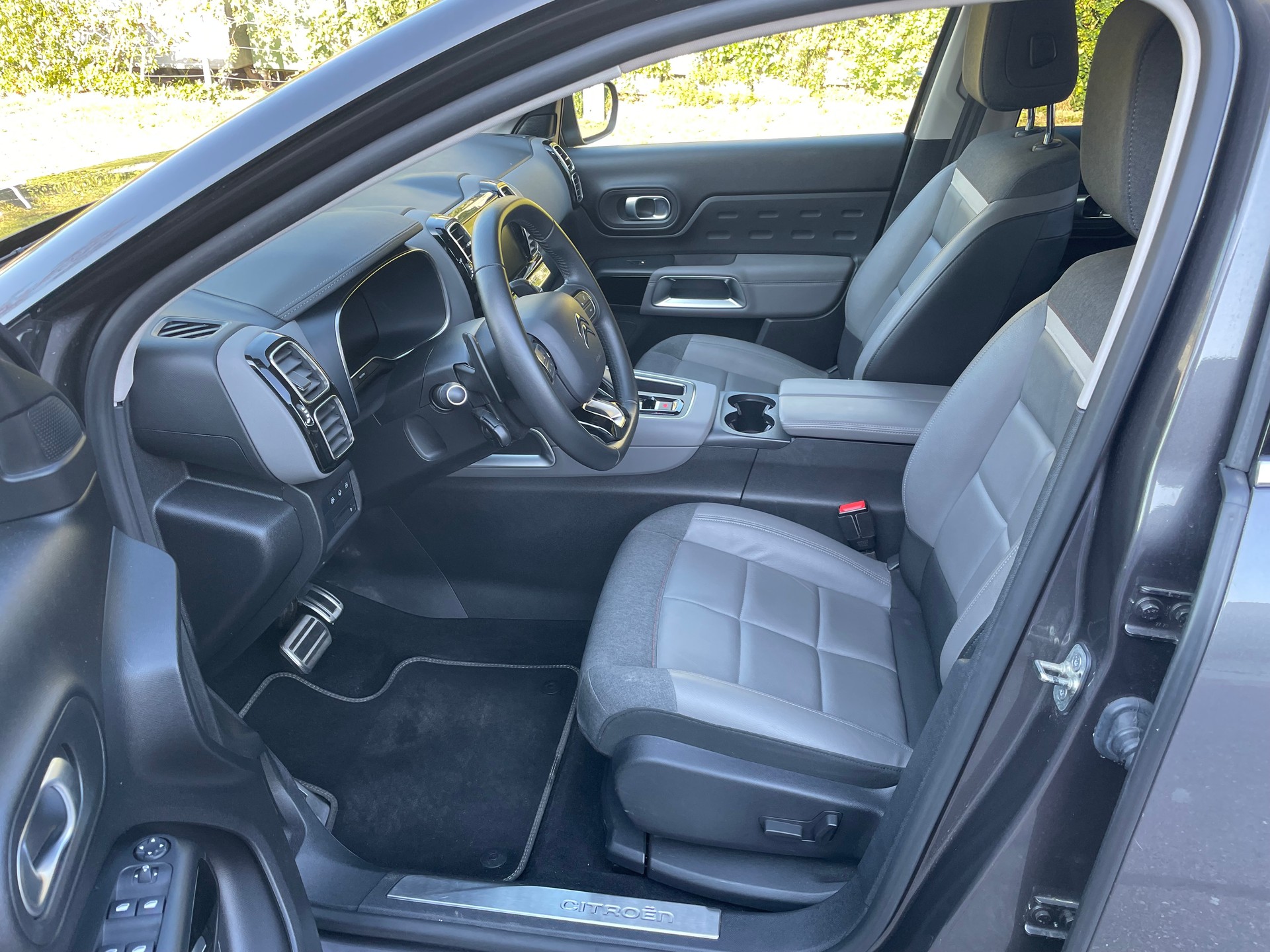 CITROEN 1.6 Plug-in Hybrid Shine-image-1