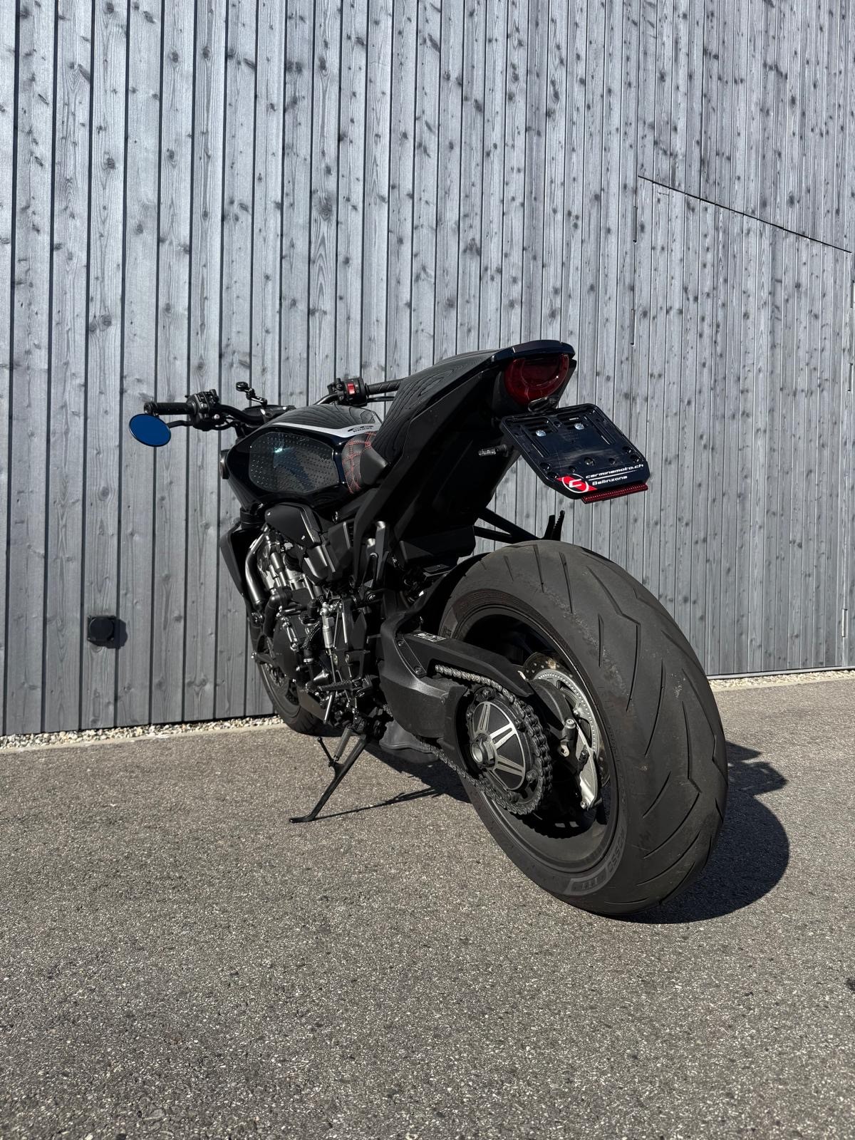 HONDA CB 1000 R Black Edition-image-3