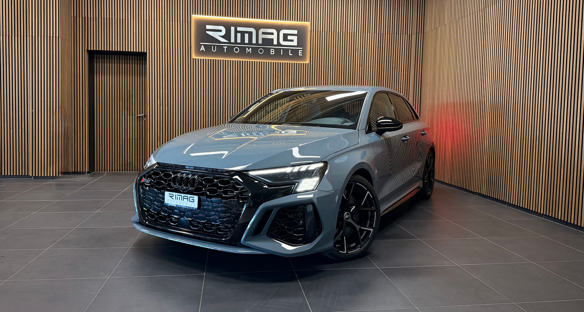 AUDI RS3 Sportback 2.5 TSI quattro S-tronic | CH-Fzg. | Frisch MFK | Frisch Service | Kemora Grey