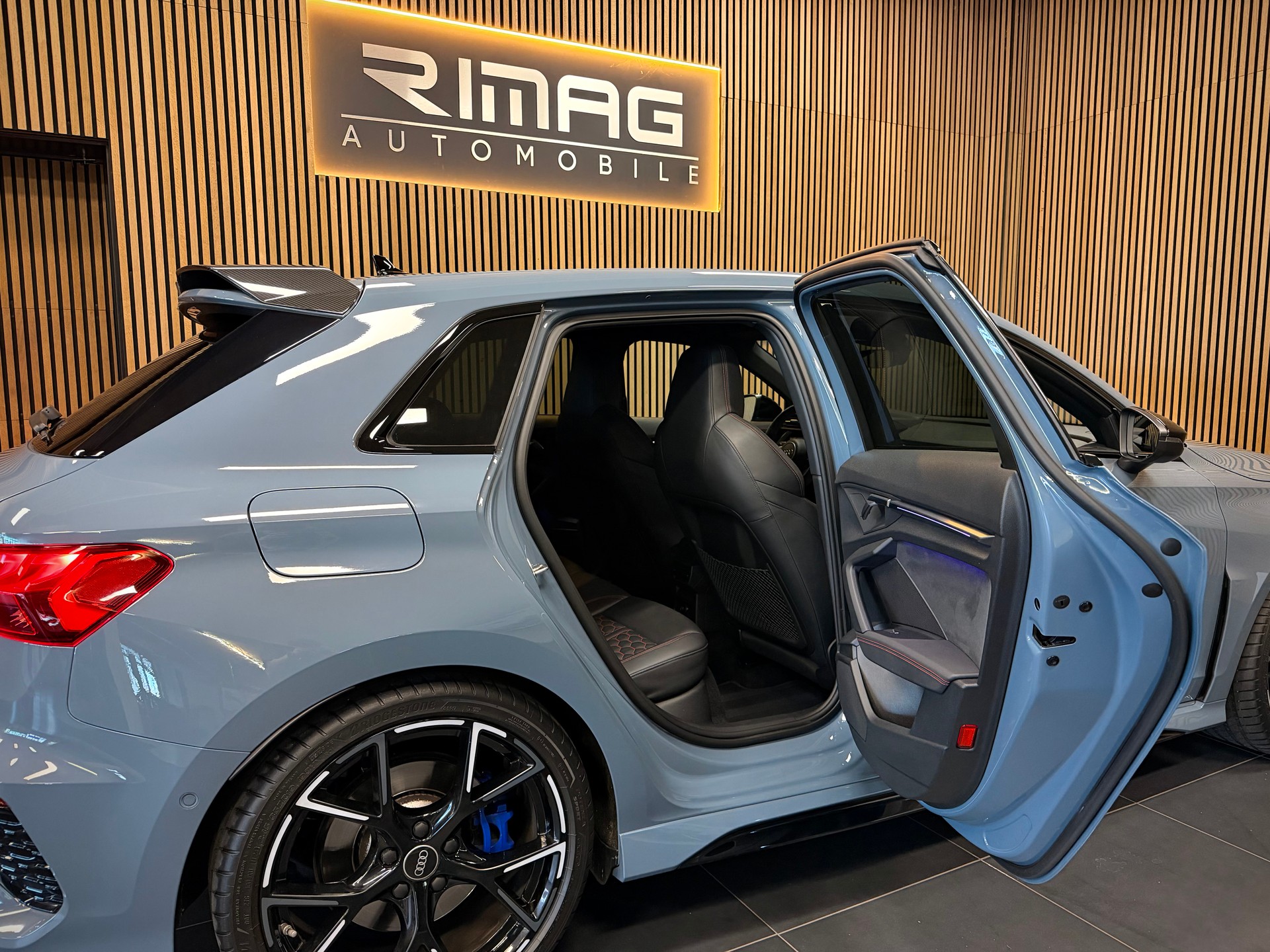 AUDI RS3 Sportback 2.5 TSI quattro S-tronic | CH-Fzg. | Frisch MFK | Frisch Service | Kemora Grey-image-24