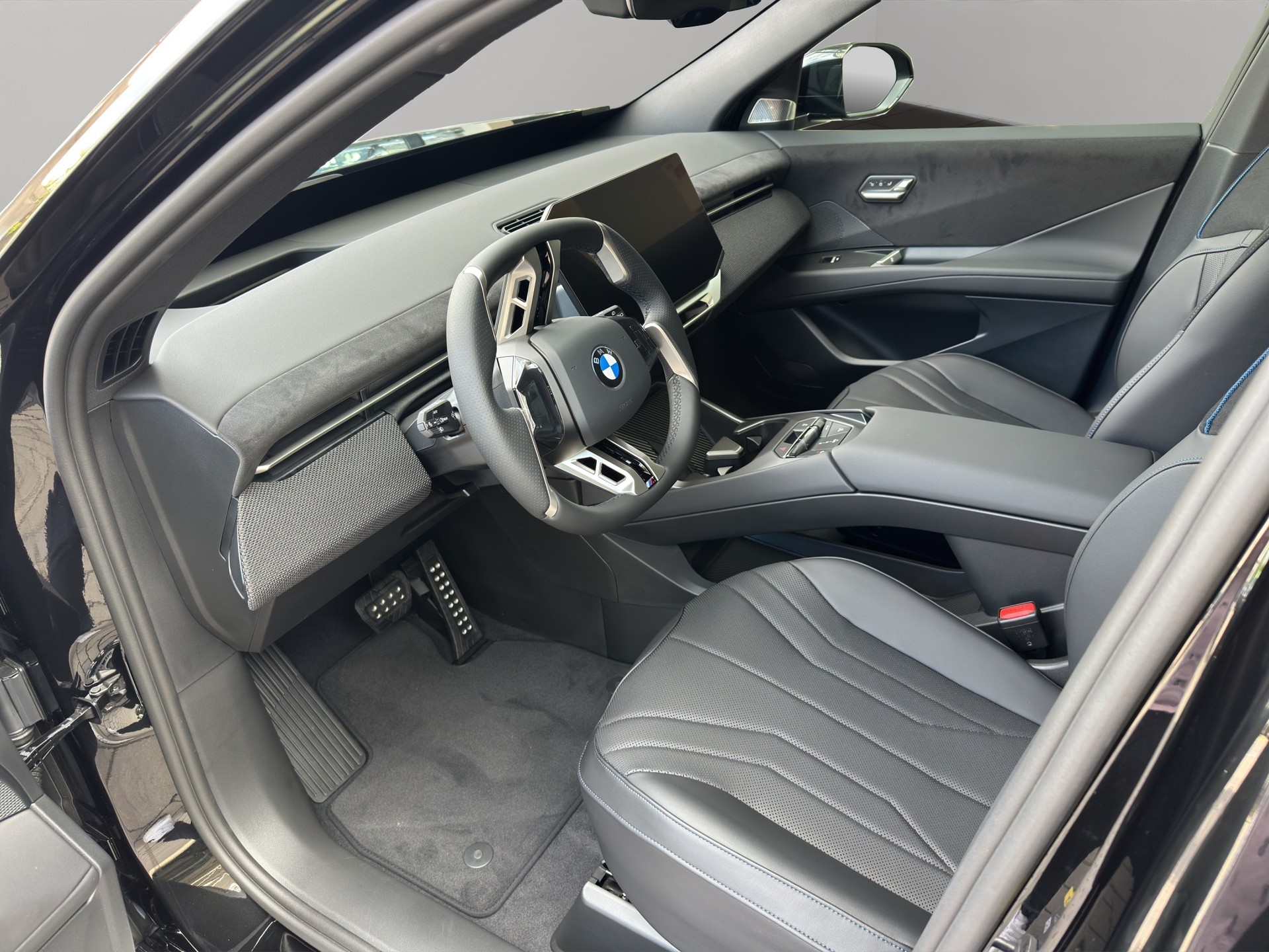 BMW iX3 40 M Sport-image-9