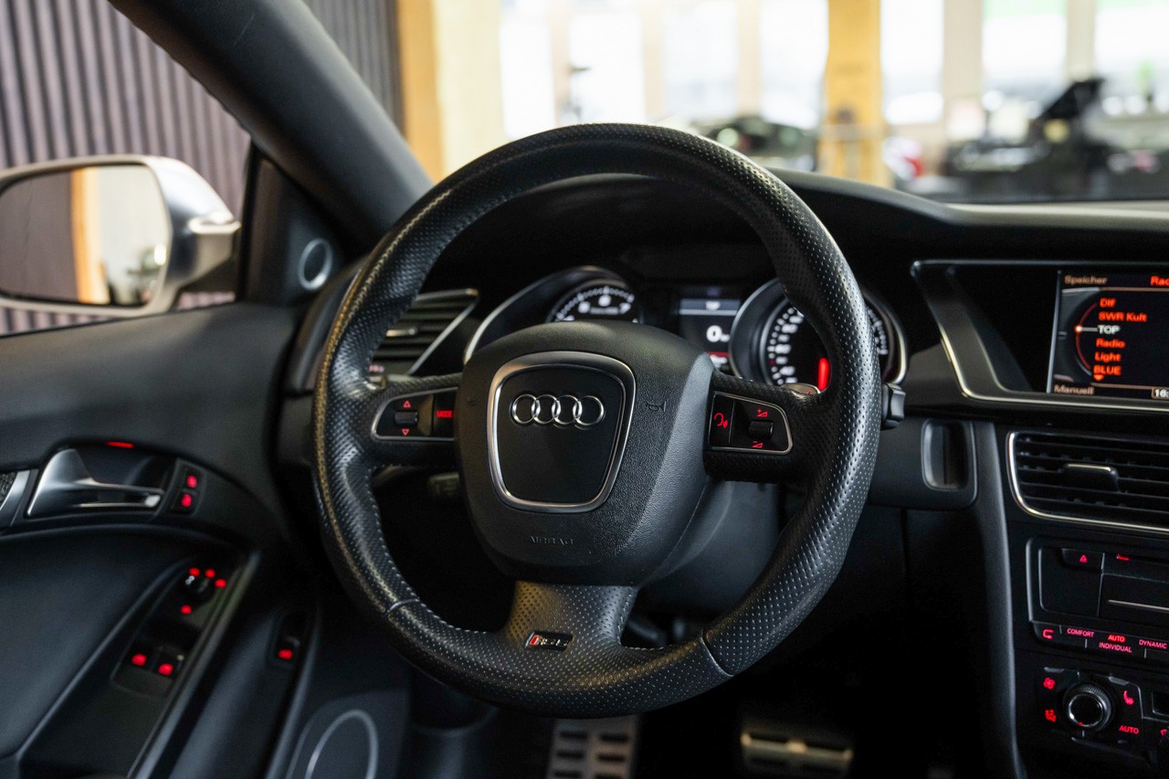 AUDI RS5 Coupé 4.2 FSI quattro S-tronic-image-29