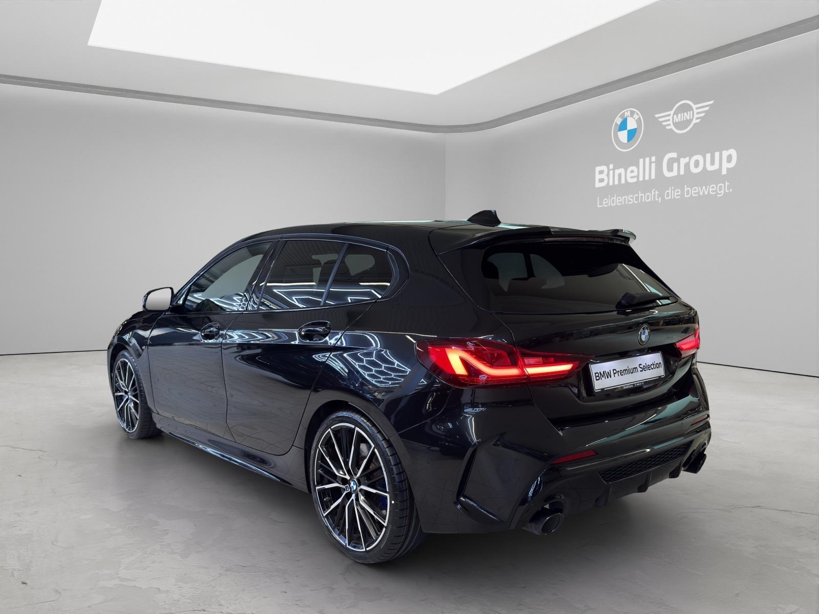 BMW M135i xDrive M-Performance Paket-showroom-element-2