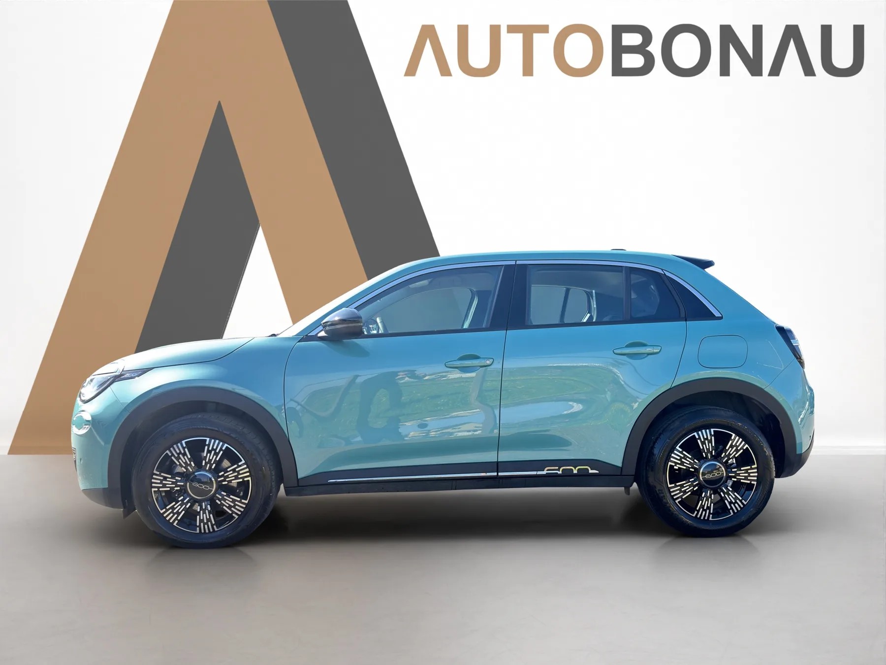 FIAT 600 1.2 Hybrid 145 Cult-showroom-element-1