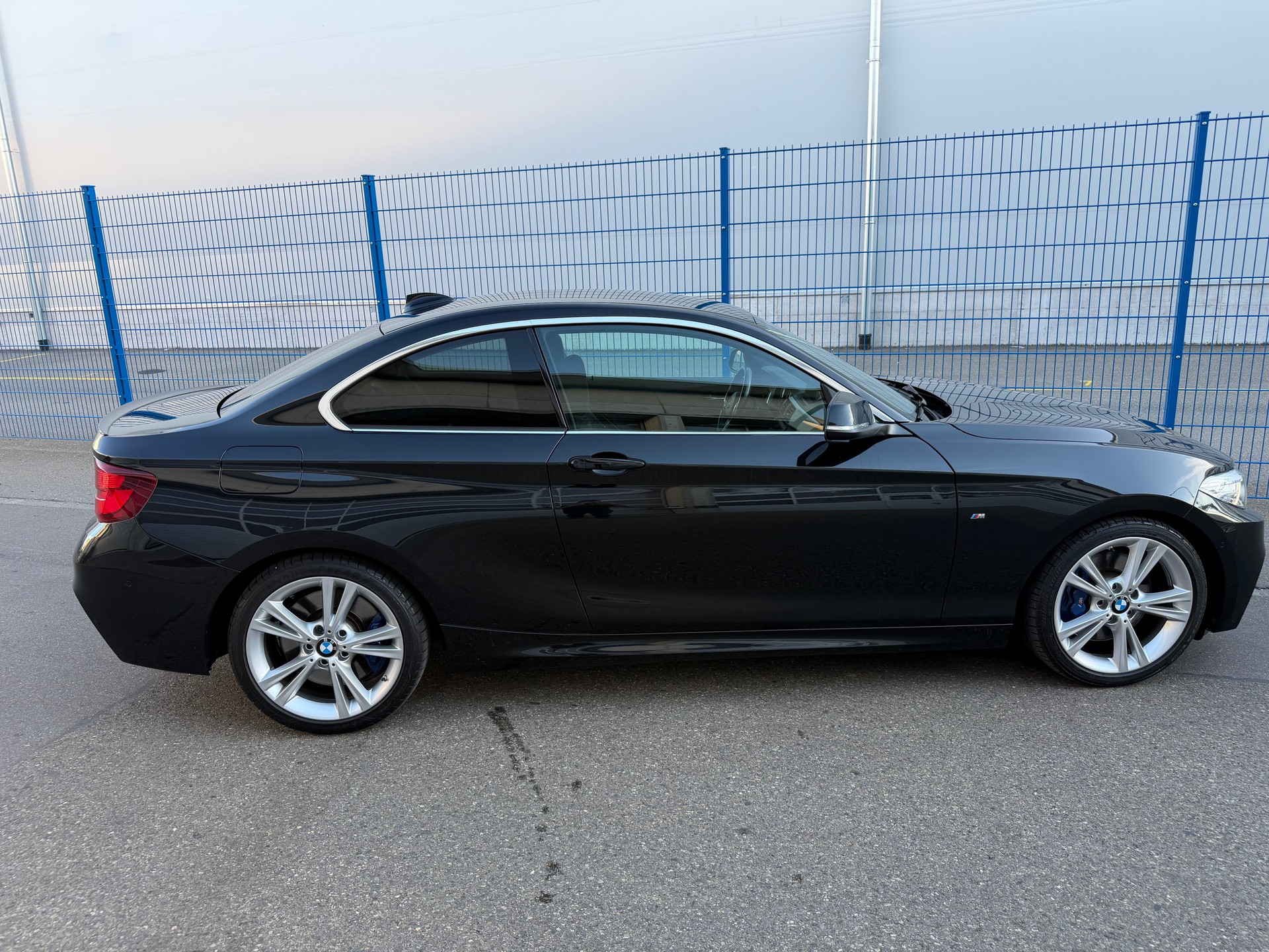 BMW 218i Steptronic M Sport-image-4