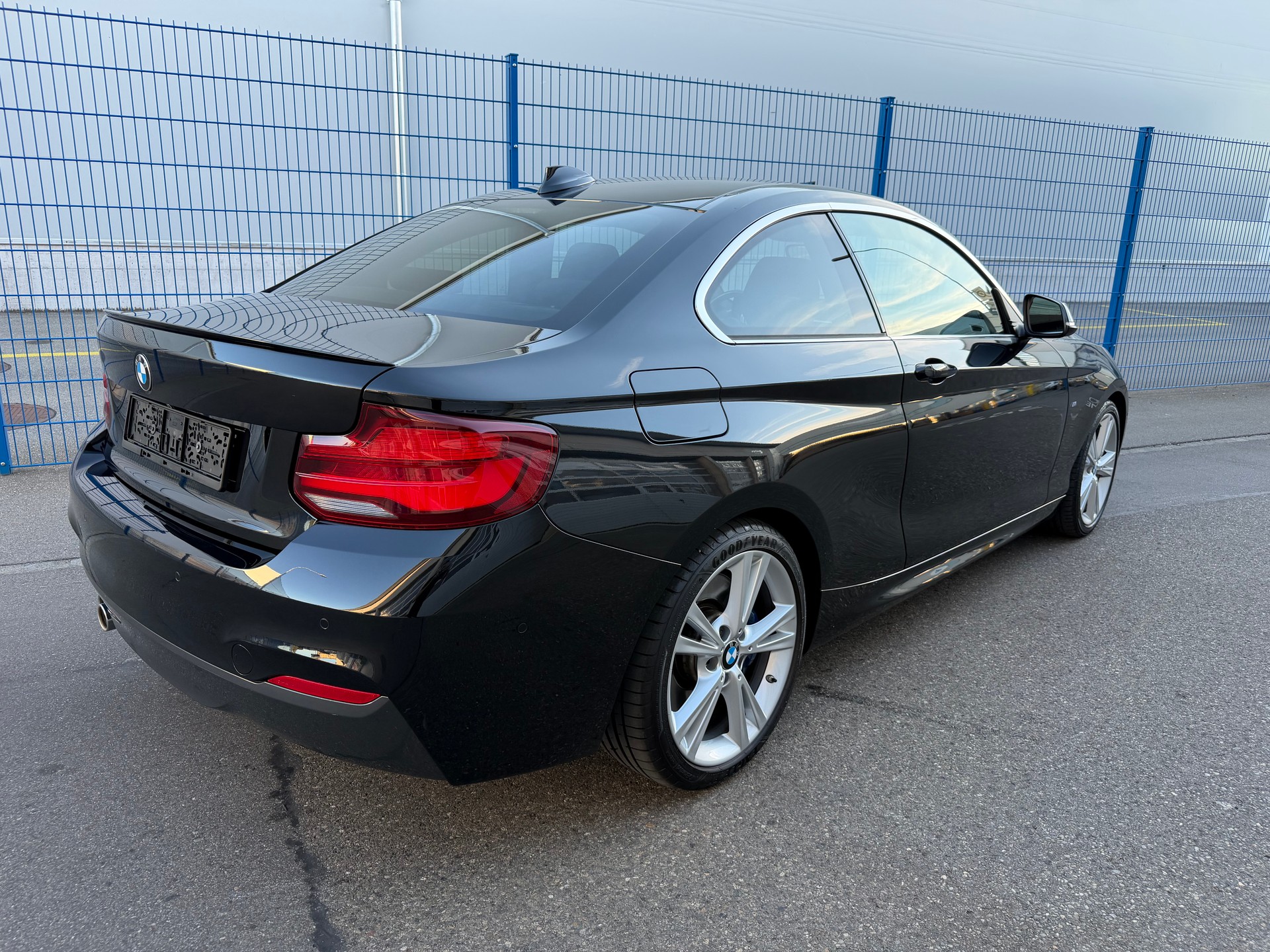 BMW 218i Steptronic M Sport-image-5