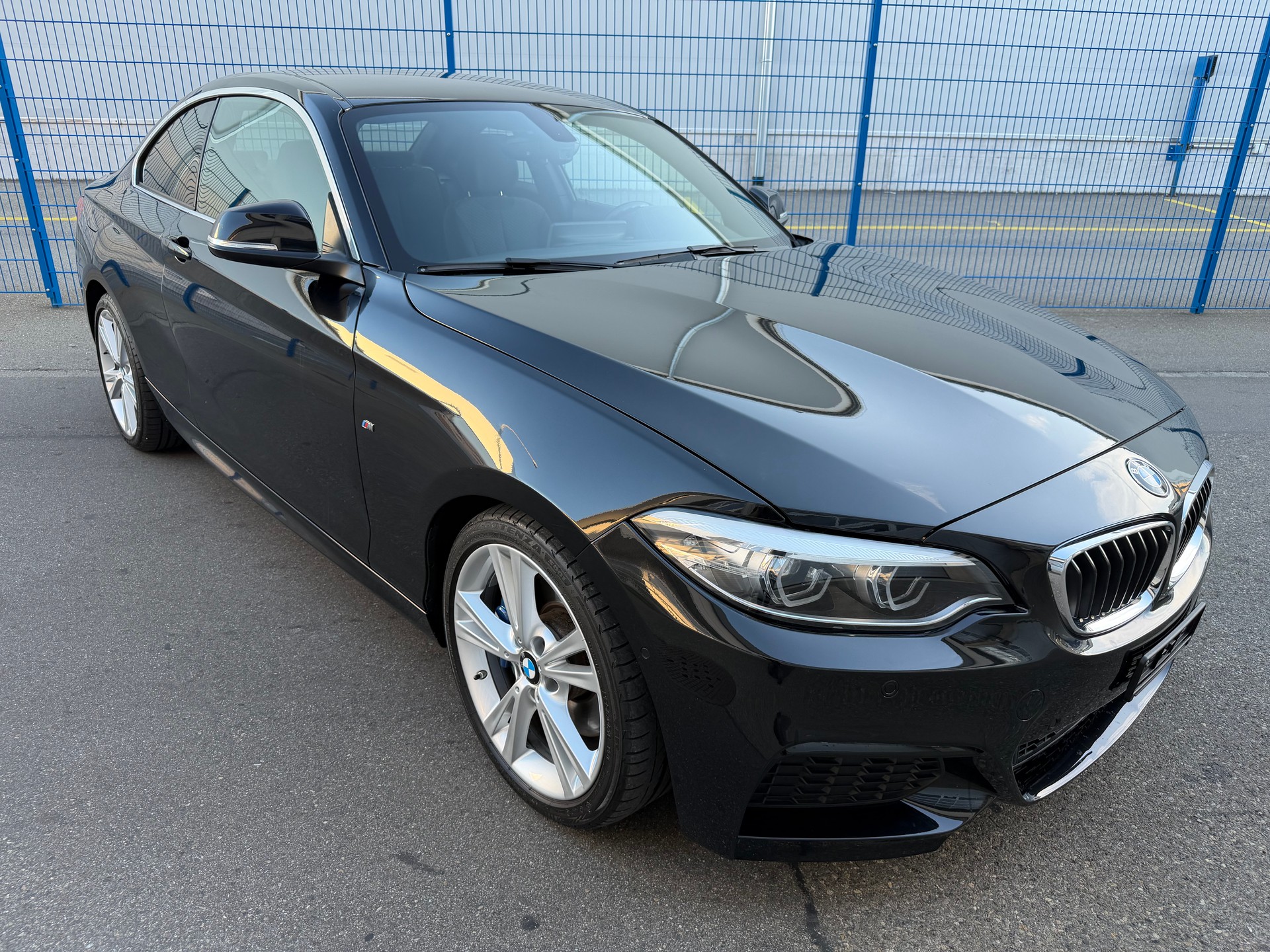 BMW 218i Steptronic M Sport-showroom-element-3