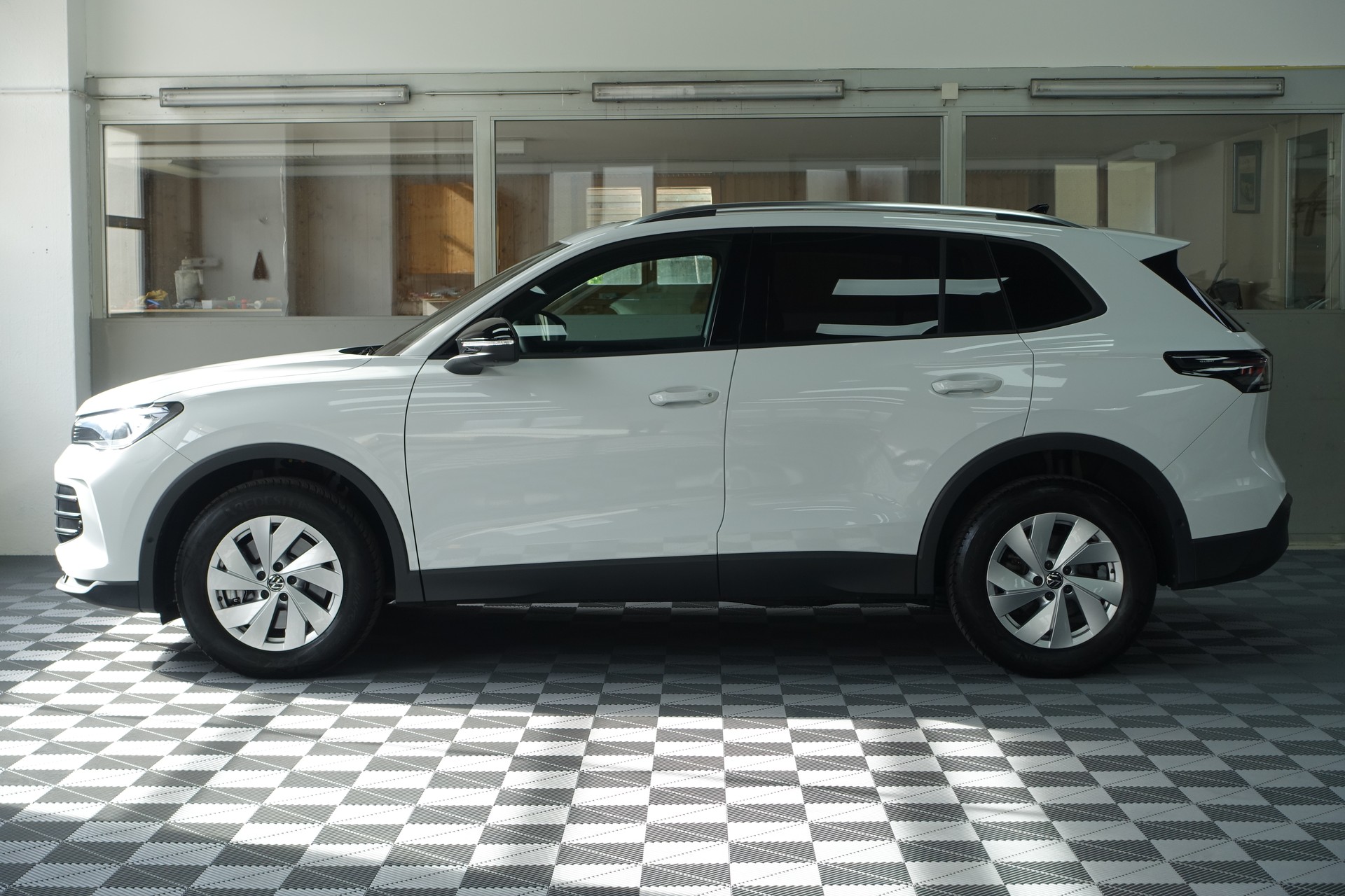 VW Tiguan 2.0 TSI Goal DSG 4motion-showroom-element-3