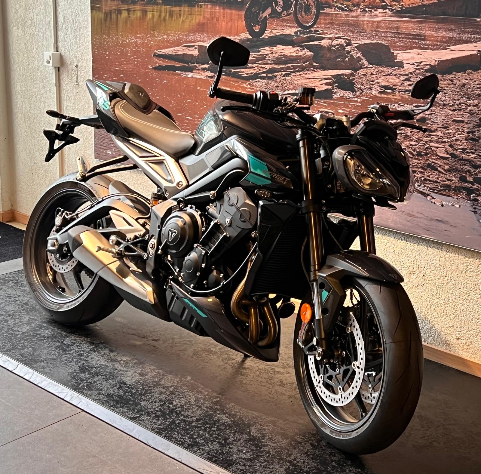 TRIUMPH Street Triple 765 RS-image-1