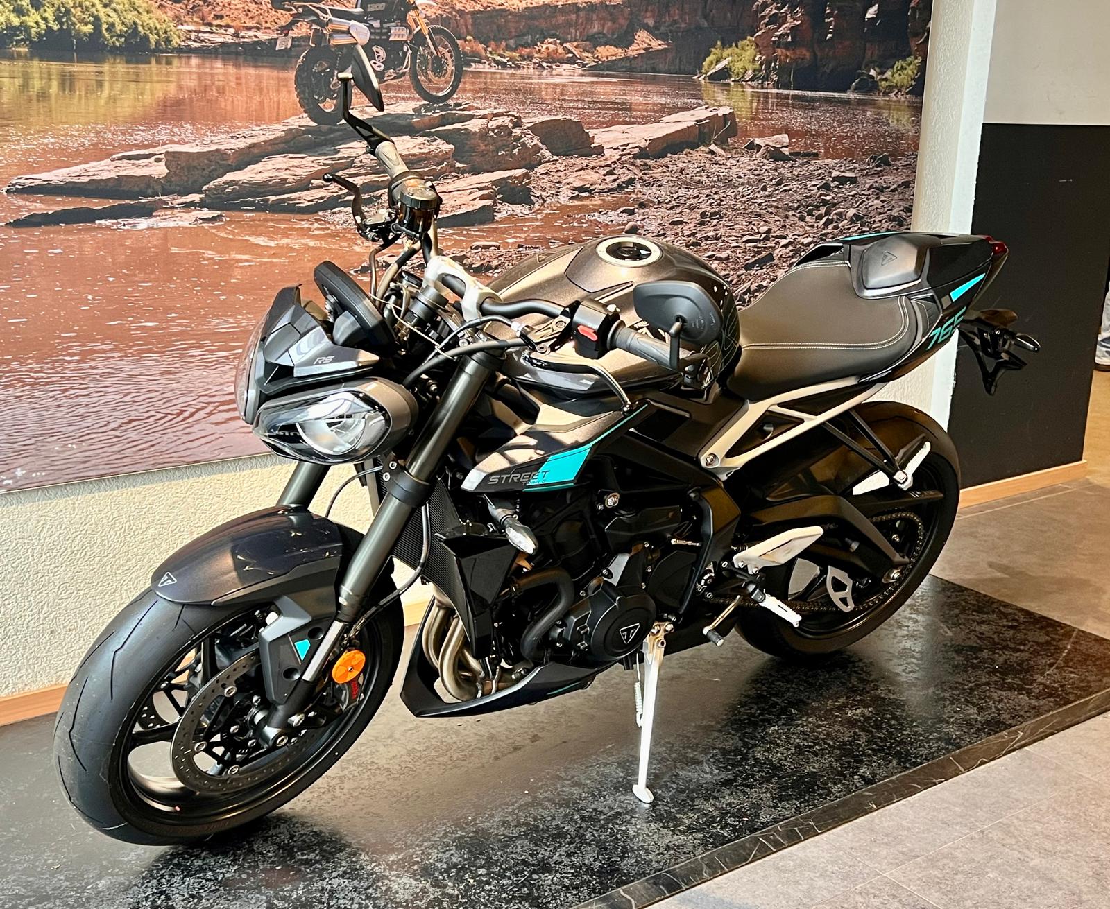 TRIUMPH Street Triple 765 RS-image-2