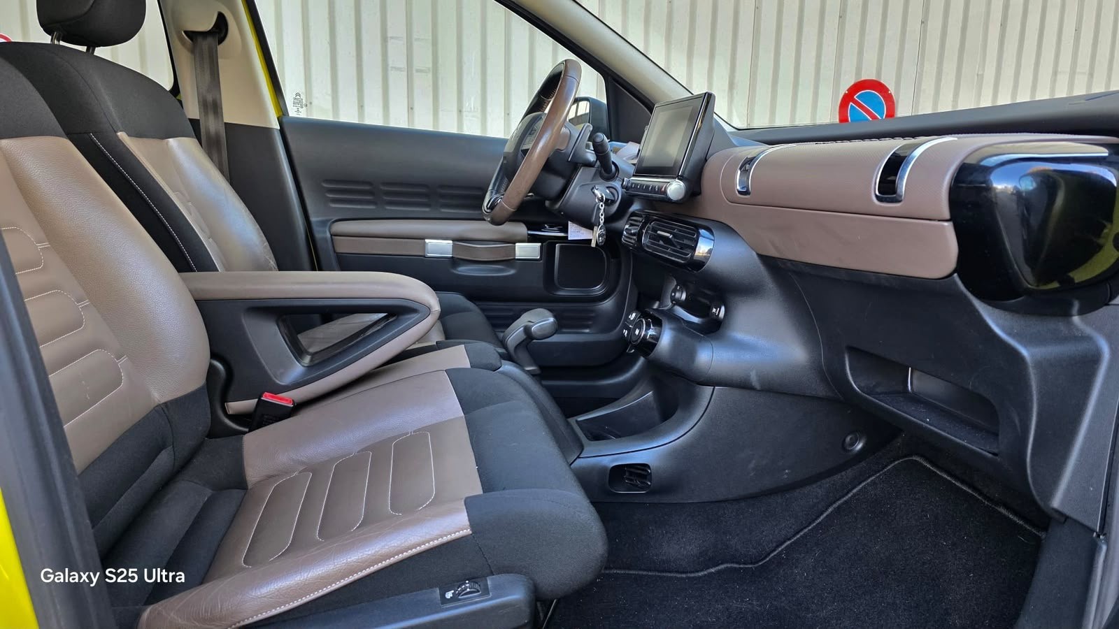CITROEN C4 Cactus 1.6 e-HDi Feel ETG6-image-9