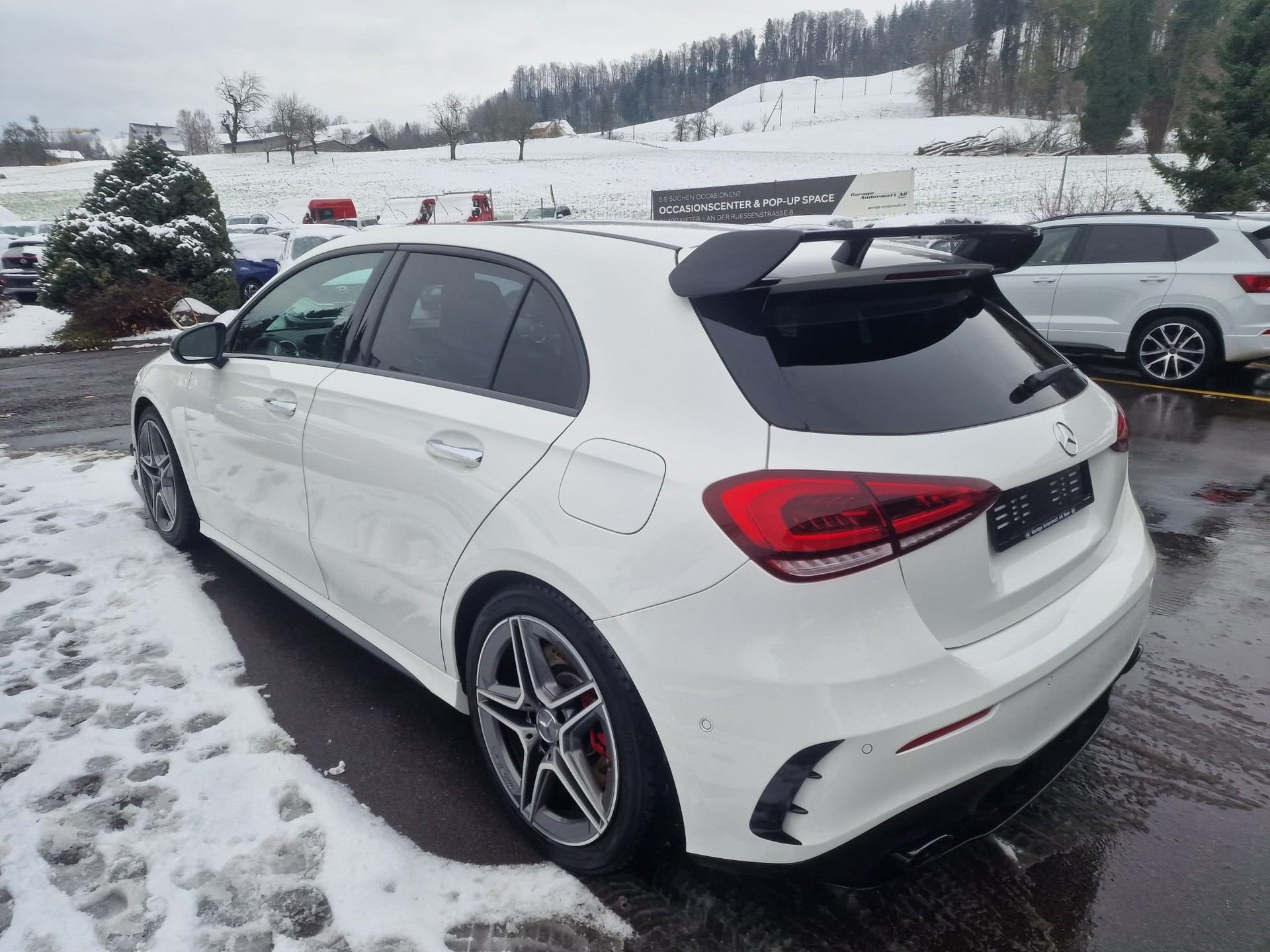MERCEDES-BENZ A 35 AMG 4Matic Speedshift-showroom-element-3