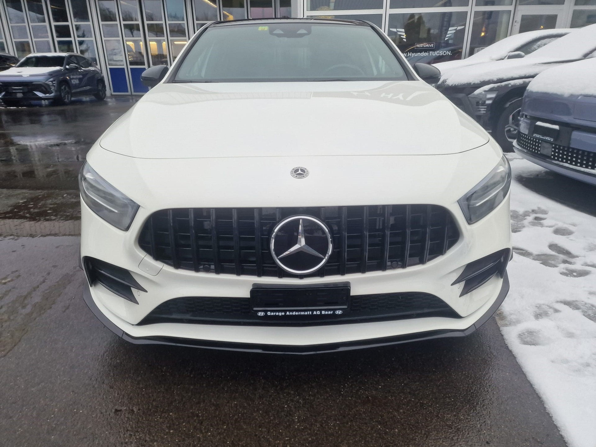 MERCEDES-BENZ A 35 AMG 4Matic Speedshift-showroom-element-2