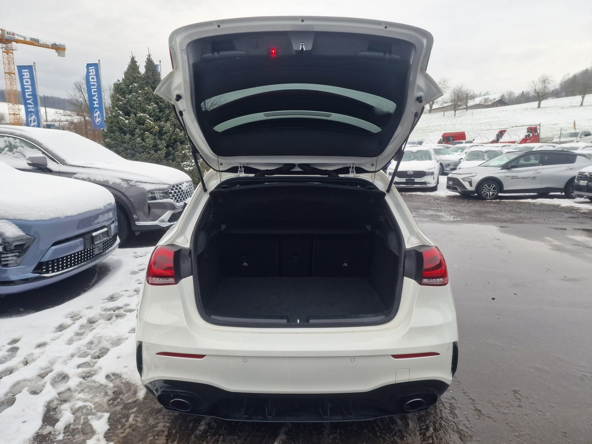 MERCEDES-BENZ A 35 AMG 4Matic Speedshift-image-5