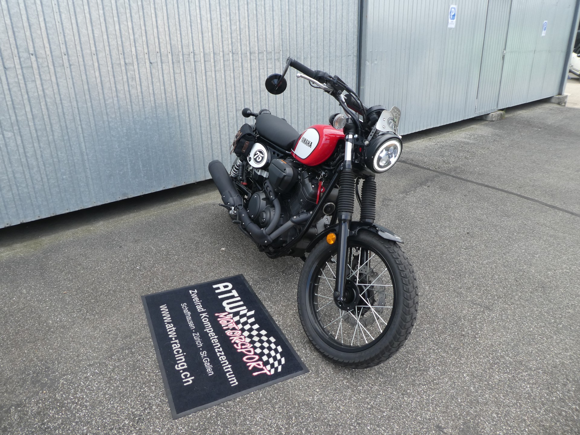YAMAHA SCR 950 ABS-image-1