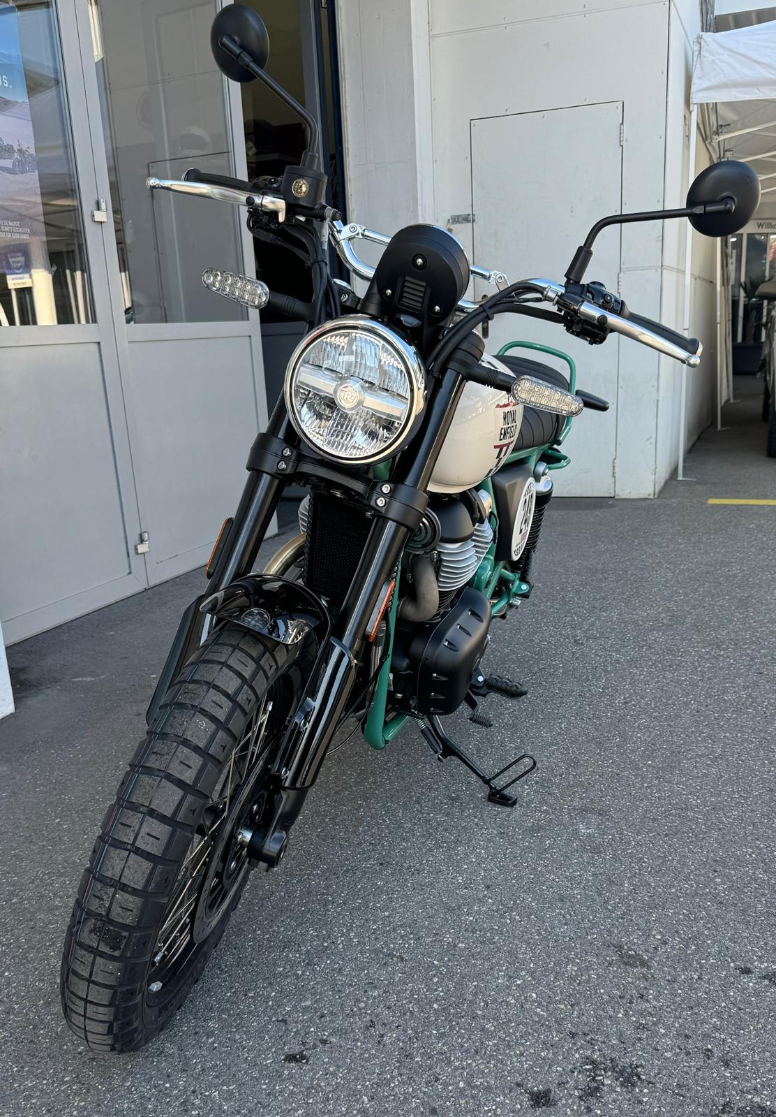 ROYAL ENFIELD BEAR 650 Two Four Nine-image-15