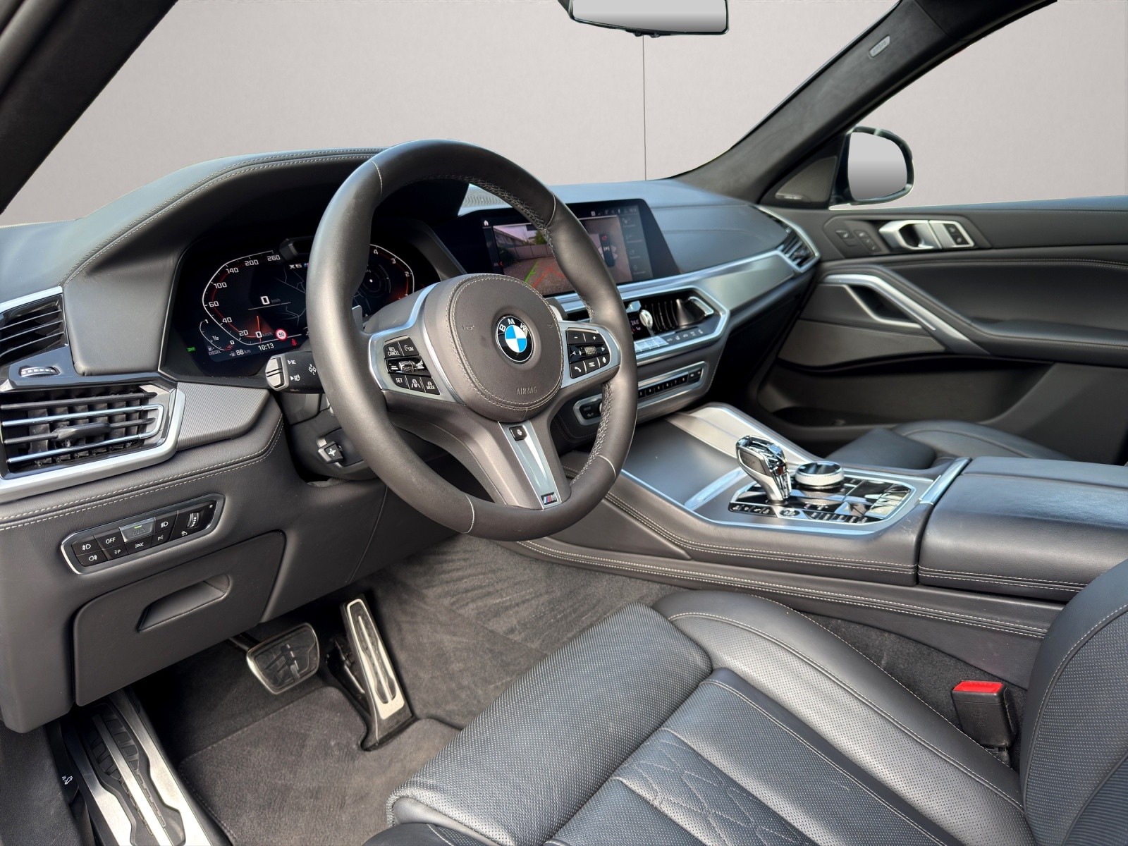 BMW X6 M50d-image-11