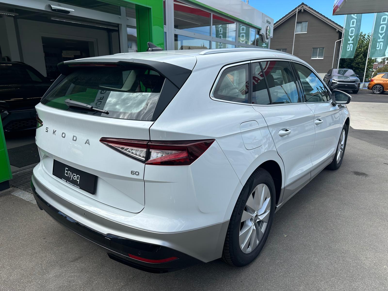 SKODA ENYAQ iV 60-image-5