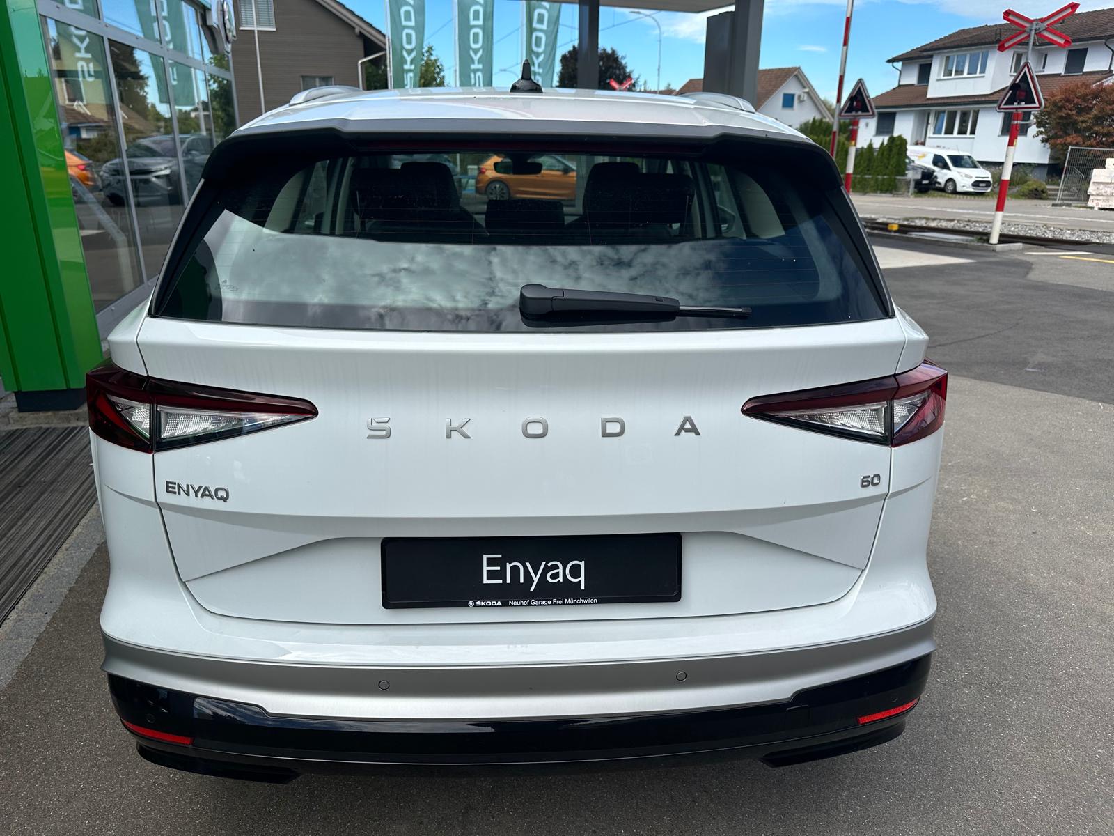 SKODA ENYAQ iV 60-image-6