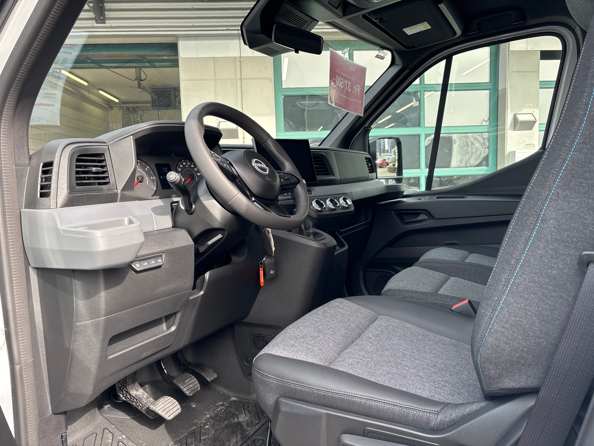 NISSAN Interstar dCi 150 3.5 L2H2 N-Connecta-image-10