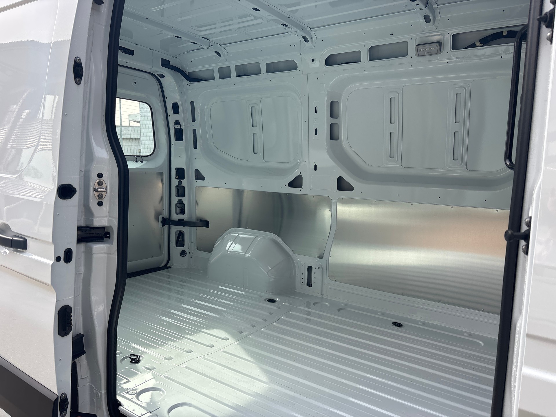 NISSAN Interstar dCi 150 3.5 L2H2 N-Connecta-image-15