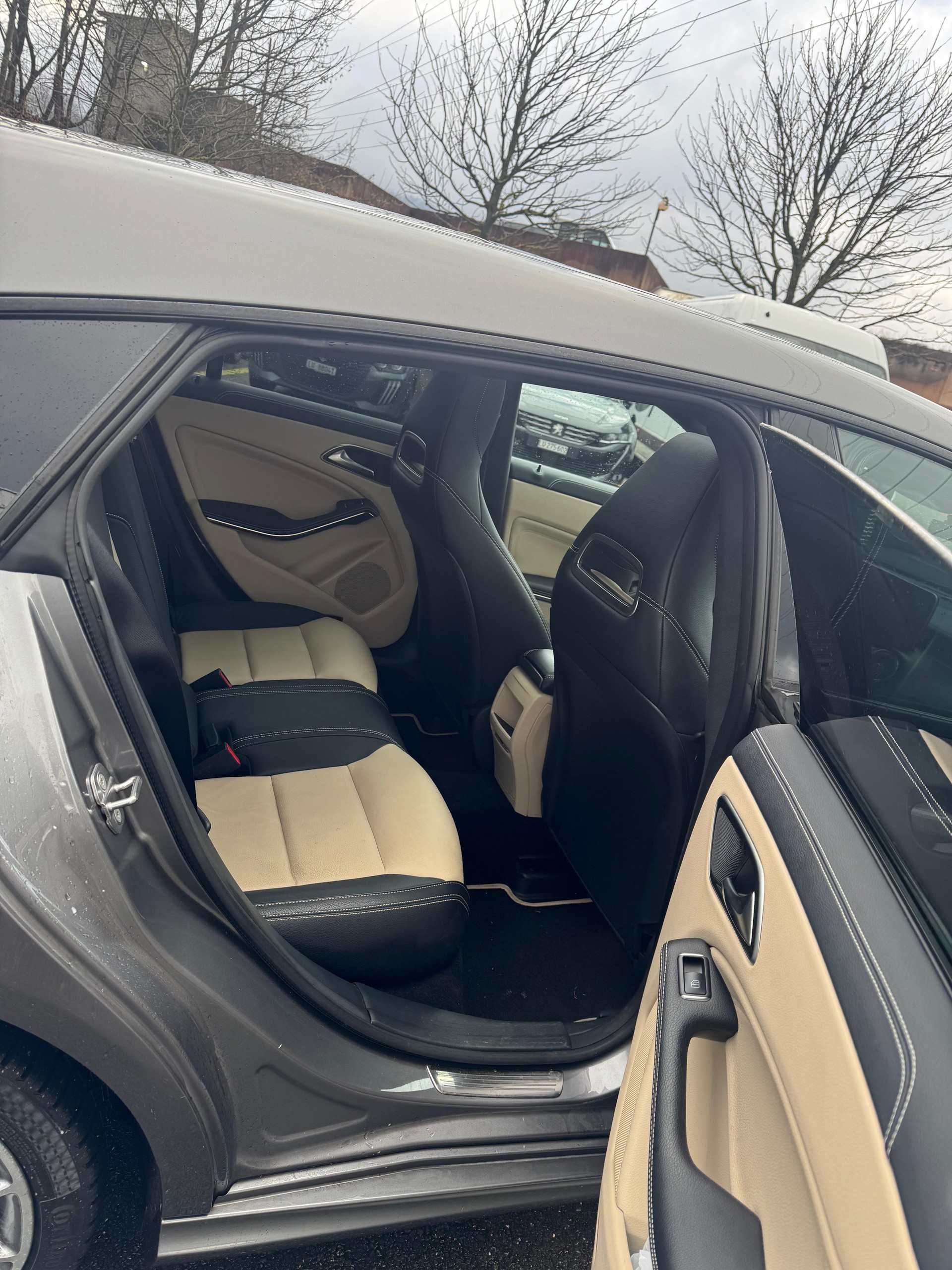 MERCEDES-BENZ CLA Shooting Brake 200 AMG Line 7G-DCT-image-7