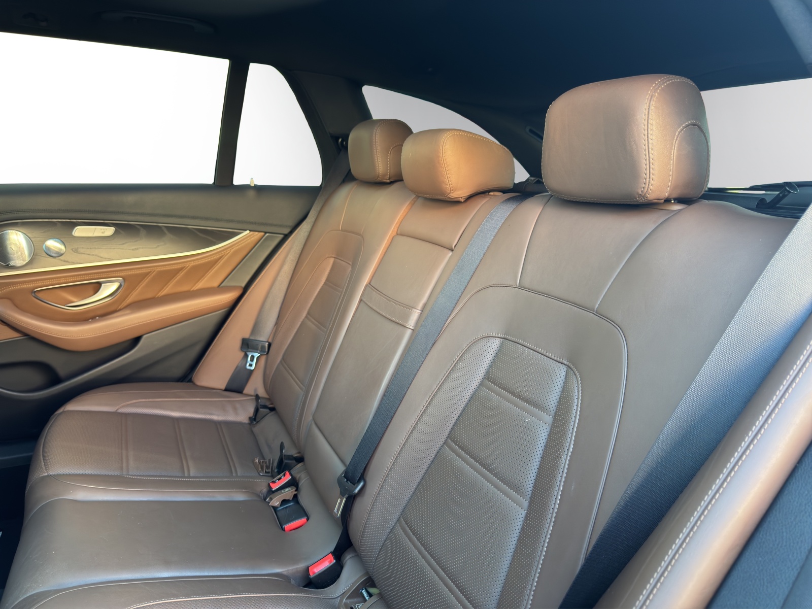 MERCEDES-BENZ E 43 AMG 4 Matic-image-9