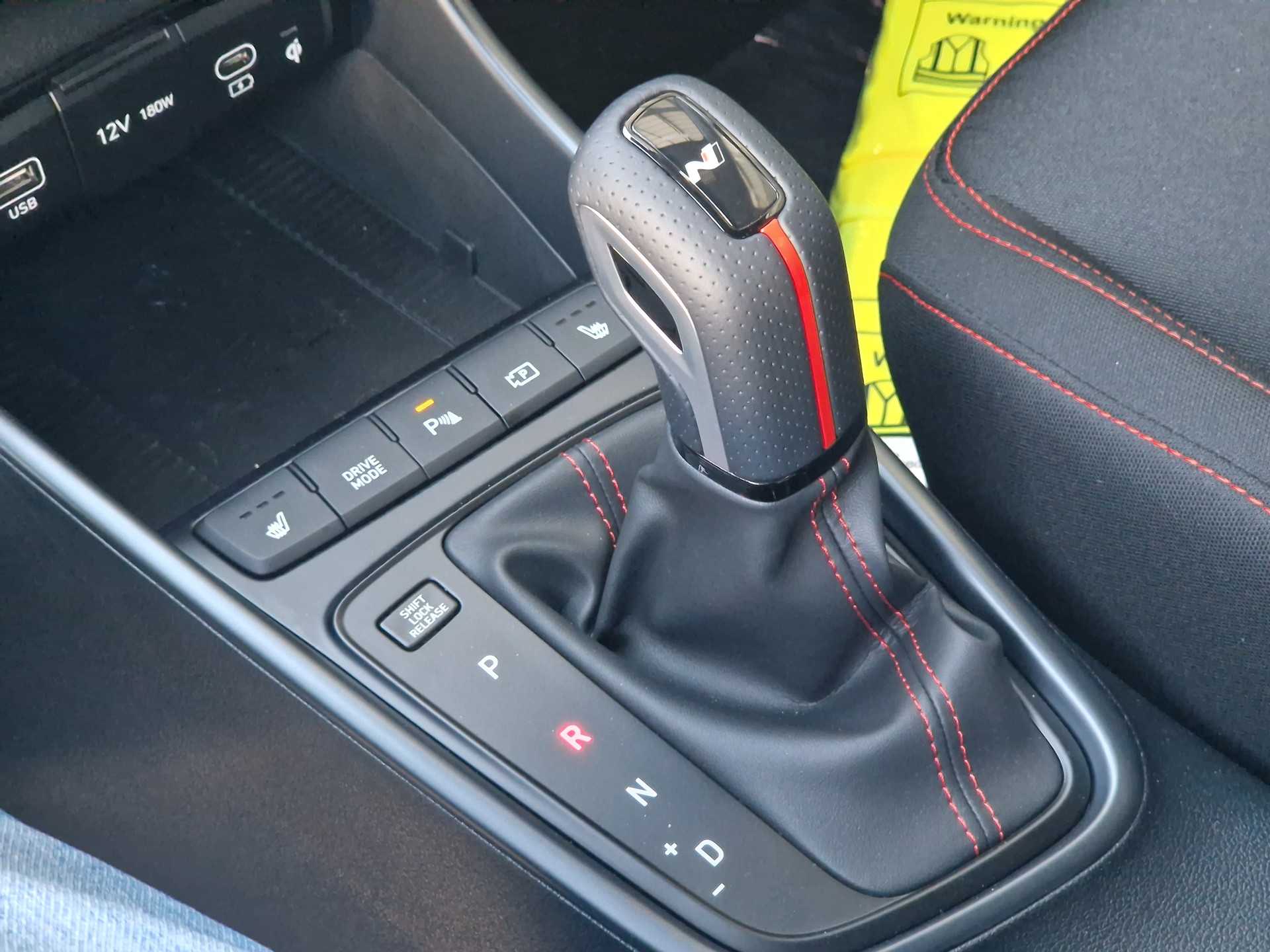 HYUNDAI i20 1.0 T-GDi N-Line DCT-image-8