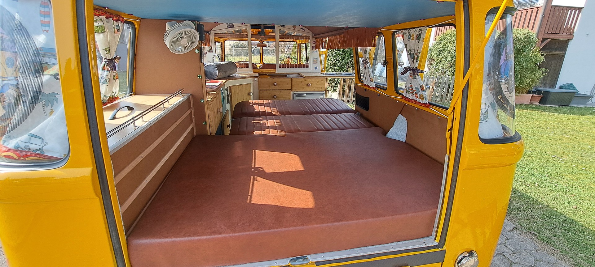 VW T1 Bulli Camper-image-9