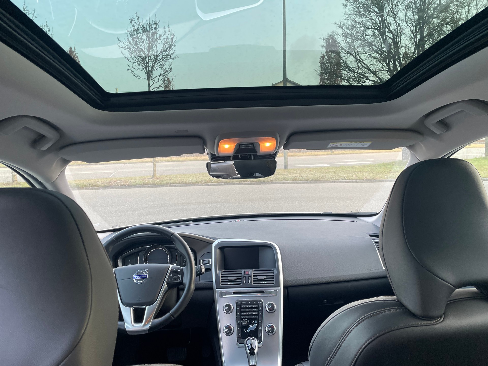 VOLVO XC60 D4 AWD Summum Geartronic-image-10