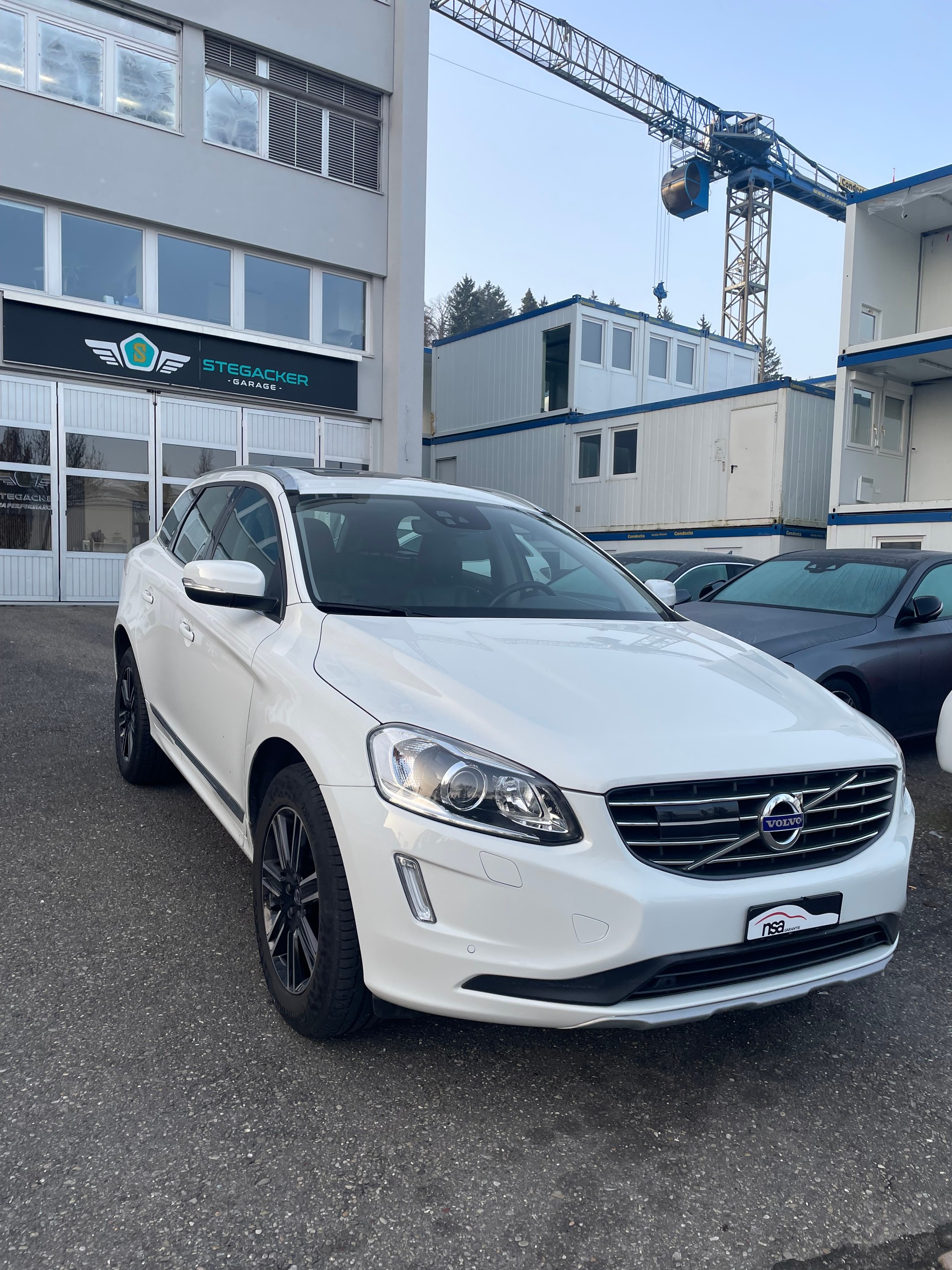 VOLVO XC60 D4 AWD Summum Geartronic-showroom-element-1