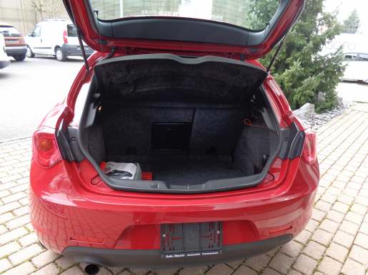 ALFA ROMEO Giulietta 1.4 TB MA 170 Exclusive TCT-image-8