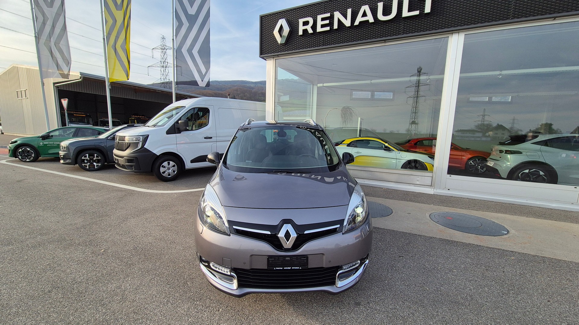 RENAULT Grand Scénic 1.5 dCi Bose EDC-image-2