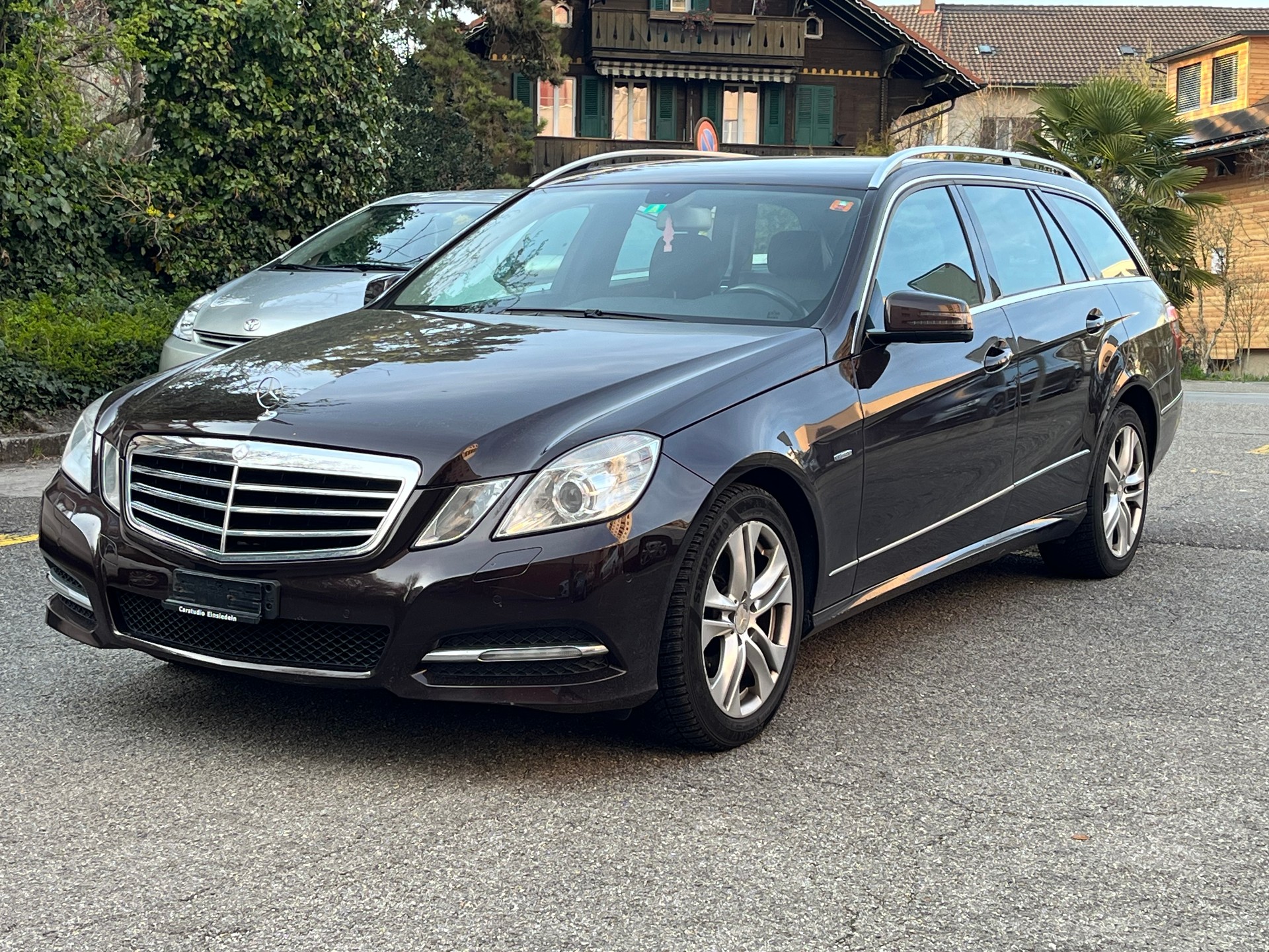 MERCEDES-BENZ E 250 CGI BlueEfficiency Avantgarde 7G-Tronic