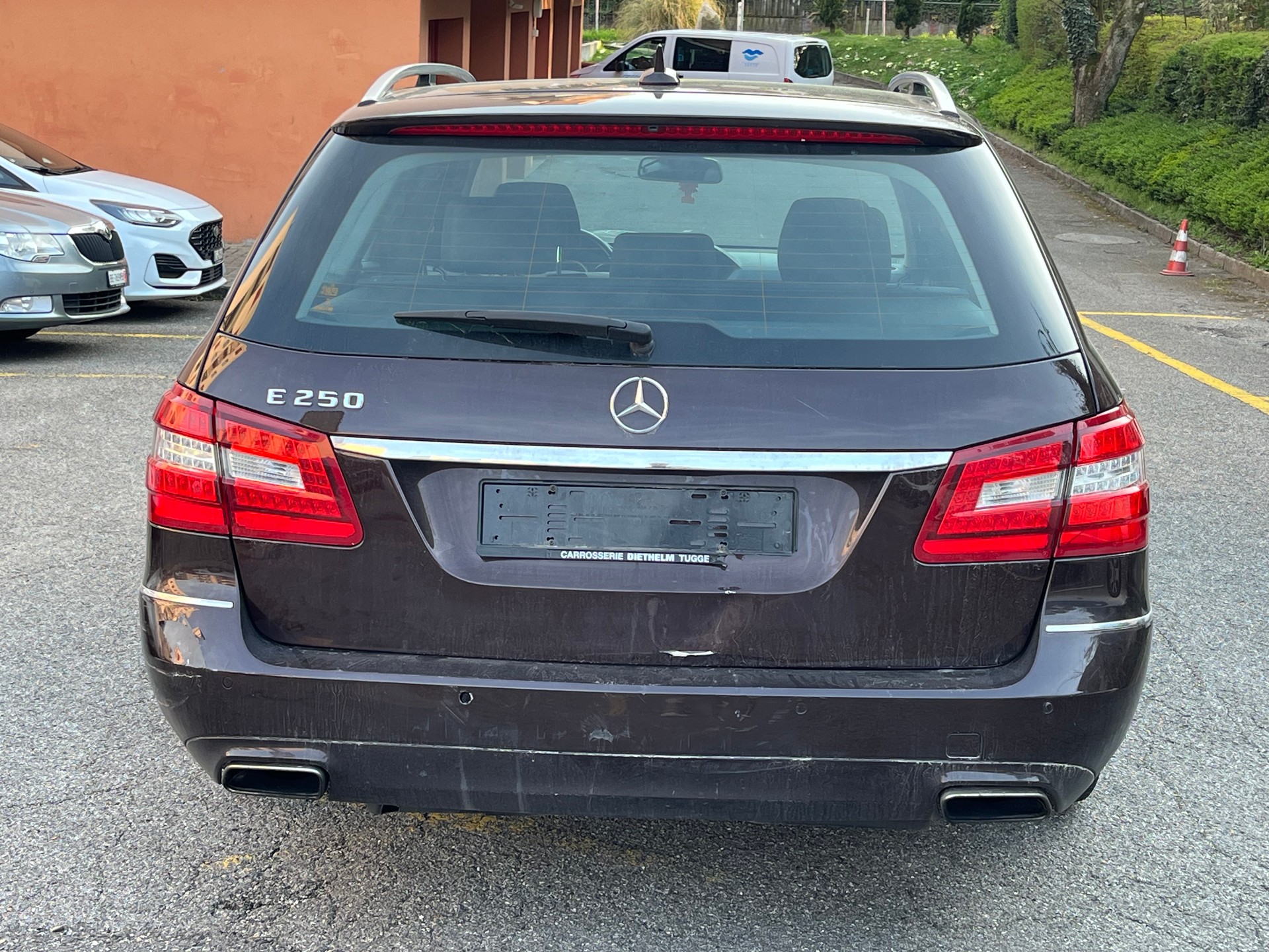 MERCEDES-BENZ E 250 CGI BlueEfficiency Avantgarde 7G-Tronic-image-4