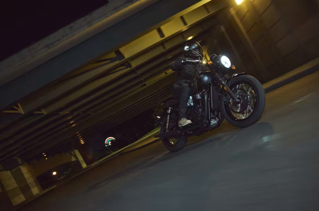 TRIUMPH Bonneville T120 Black-image-4