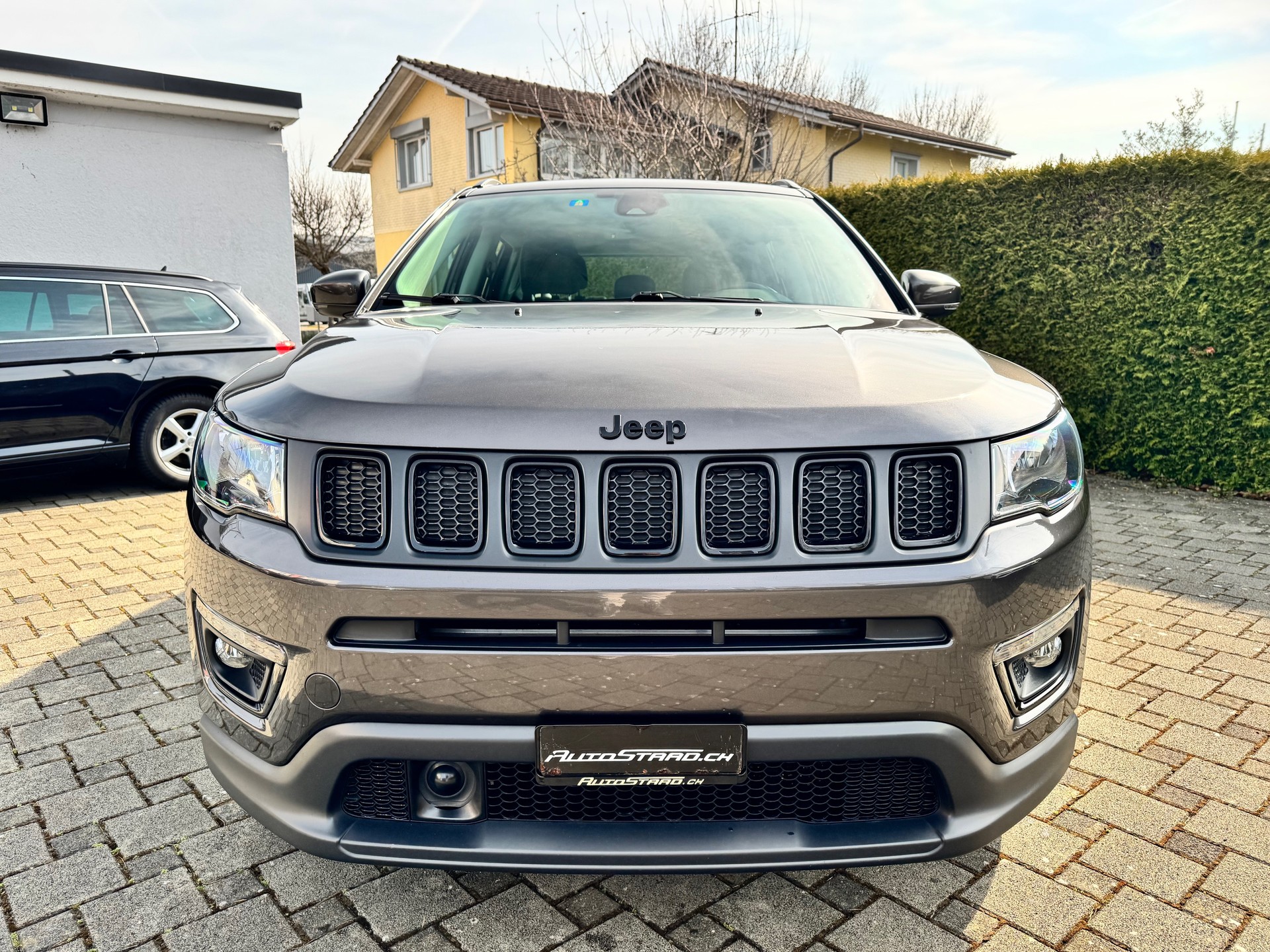 JEEP Compass 2.0CRD Limited AWD 9ATX-showroom-element-1