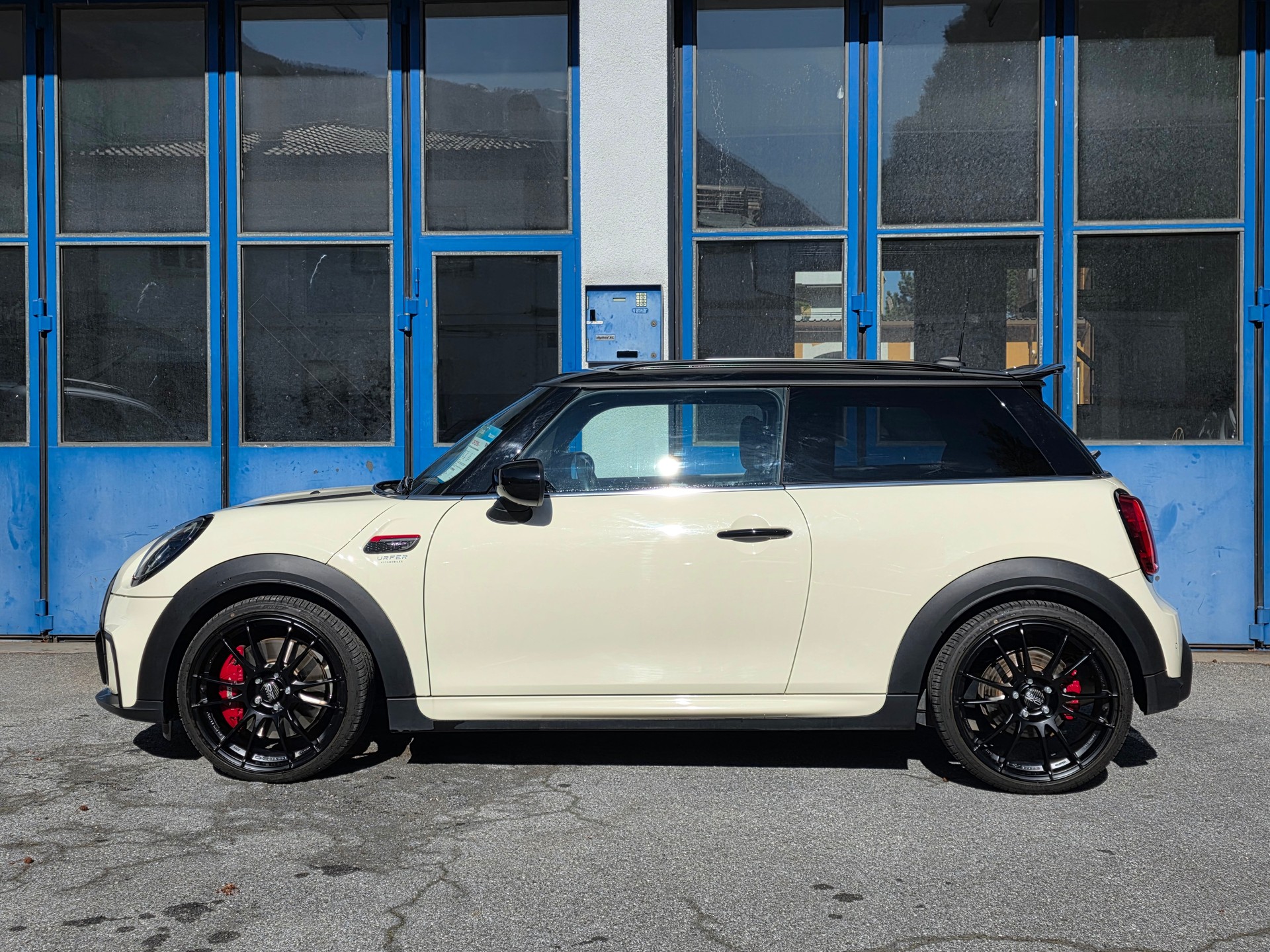 MINI Cooper John Cooper Works Steptronic-showroom-element-2
