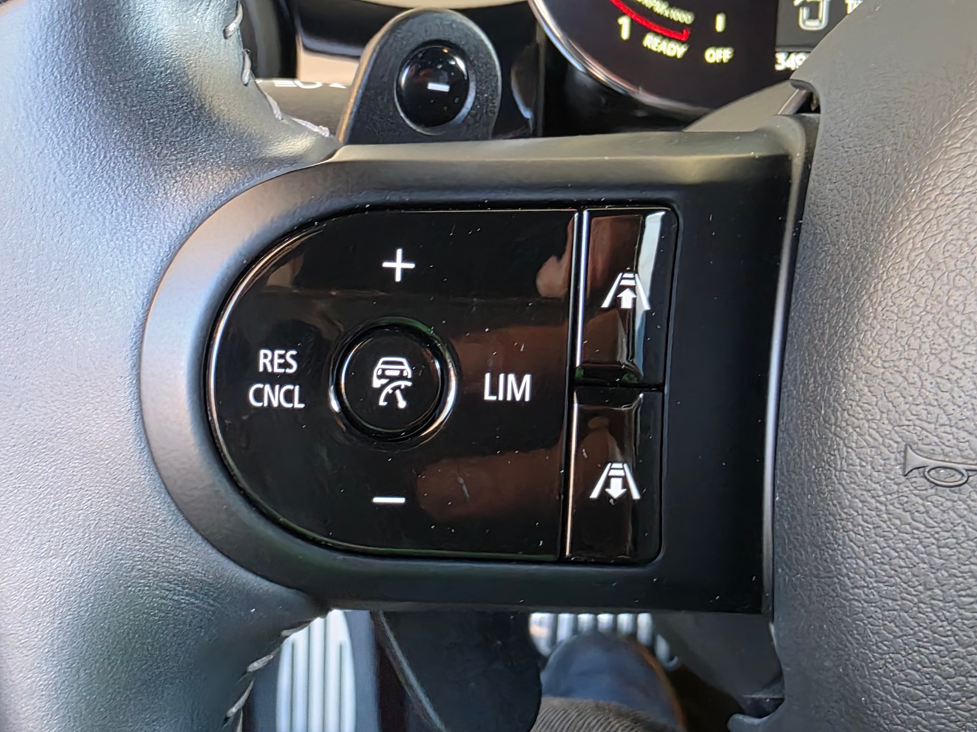 MINI Cooper John Cooper Works Steptronic-image-19