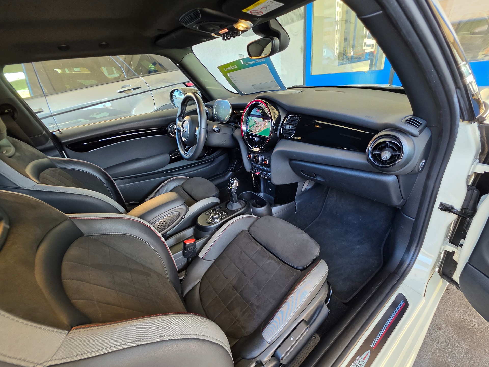 MINI Cooper John Cooper Works Steptronic-image-21