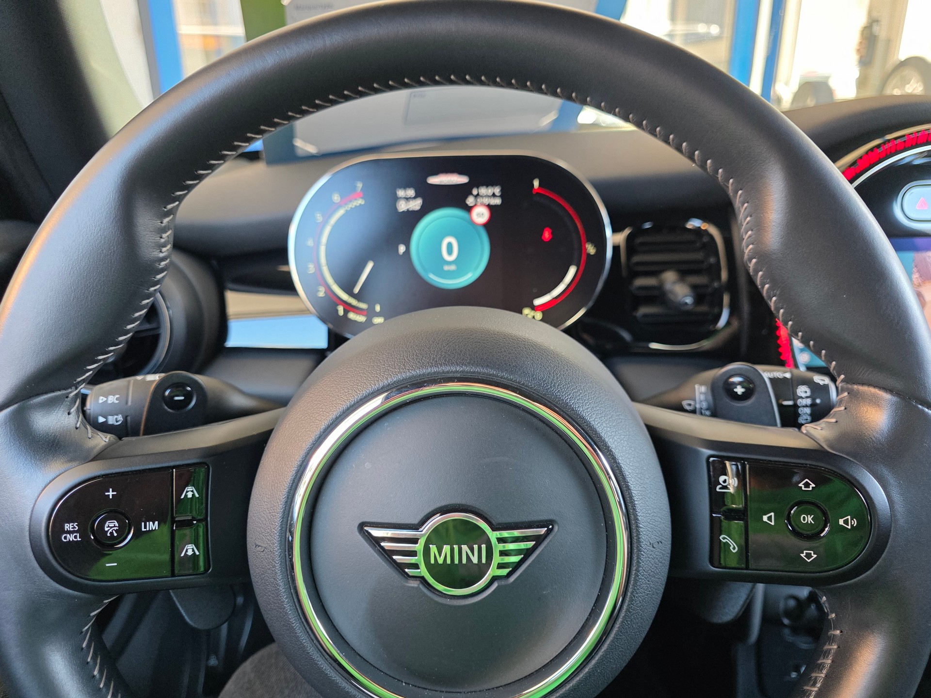 MINI Cooper John Cooper Works Steptronic-image-16