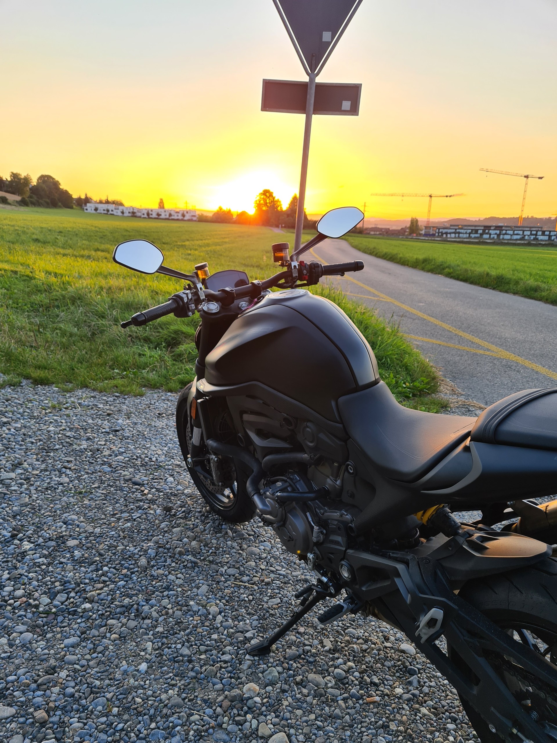 DUCATI Monster 937 (35KW)-image-2