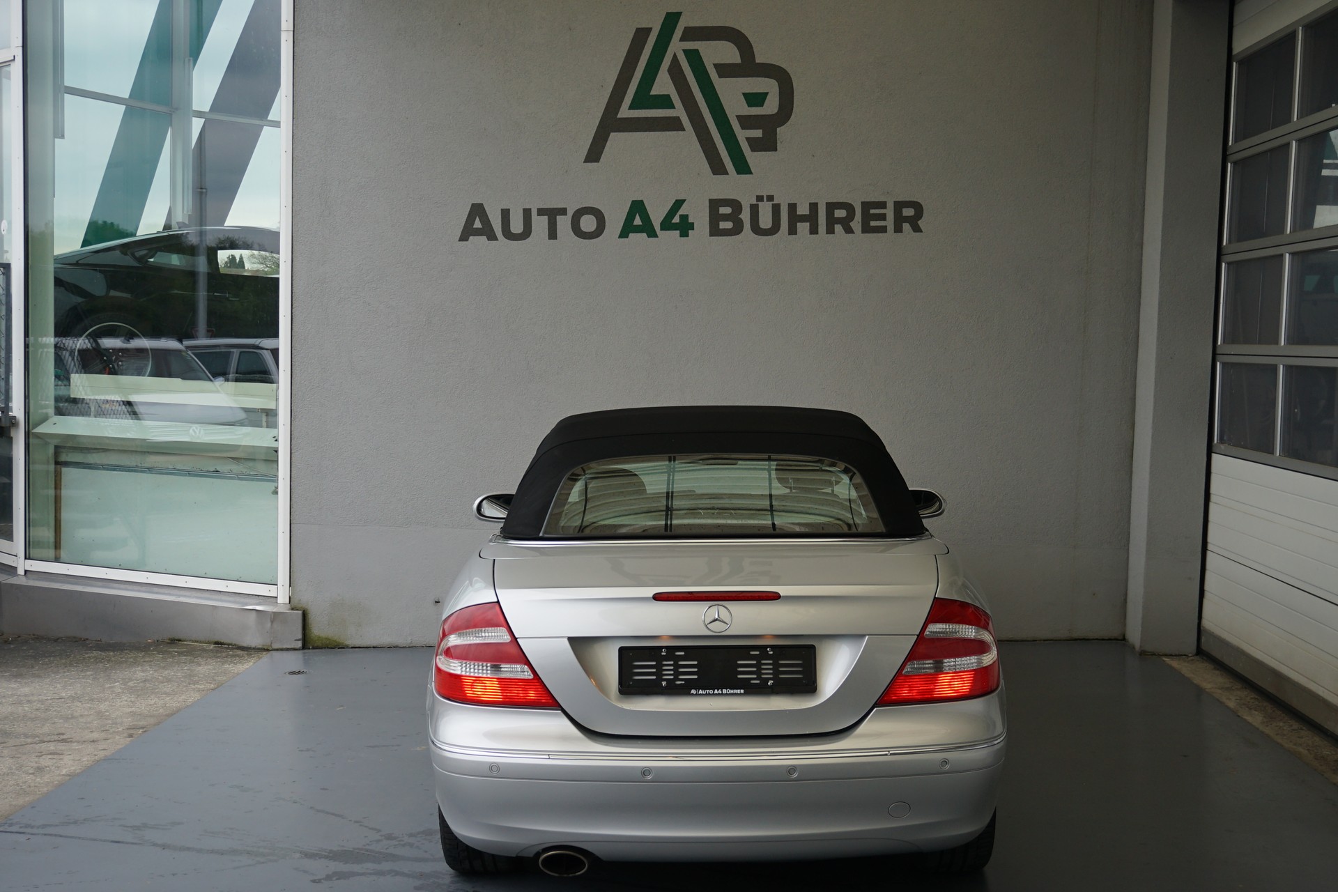 MERCEDES-BENZ CLK 500 Elégance 306 PS Cabriolet mit dem genialen 5,0i V8 Motor und Top-Ausstattung sogar mit Abstandsregeltempomat!!-image-19