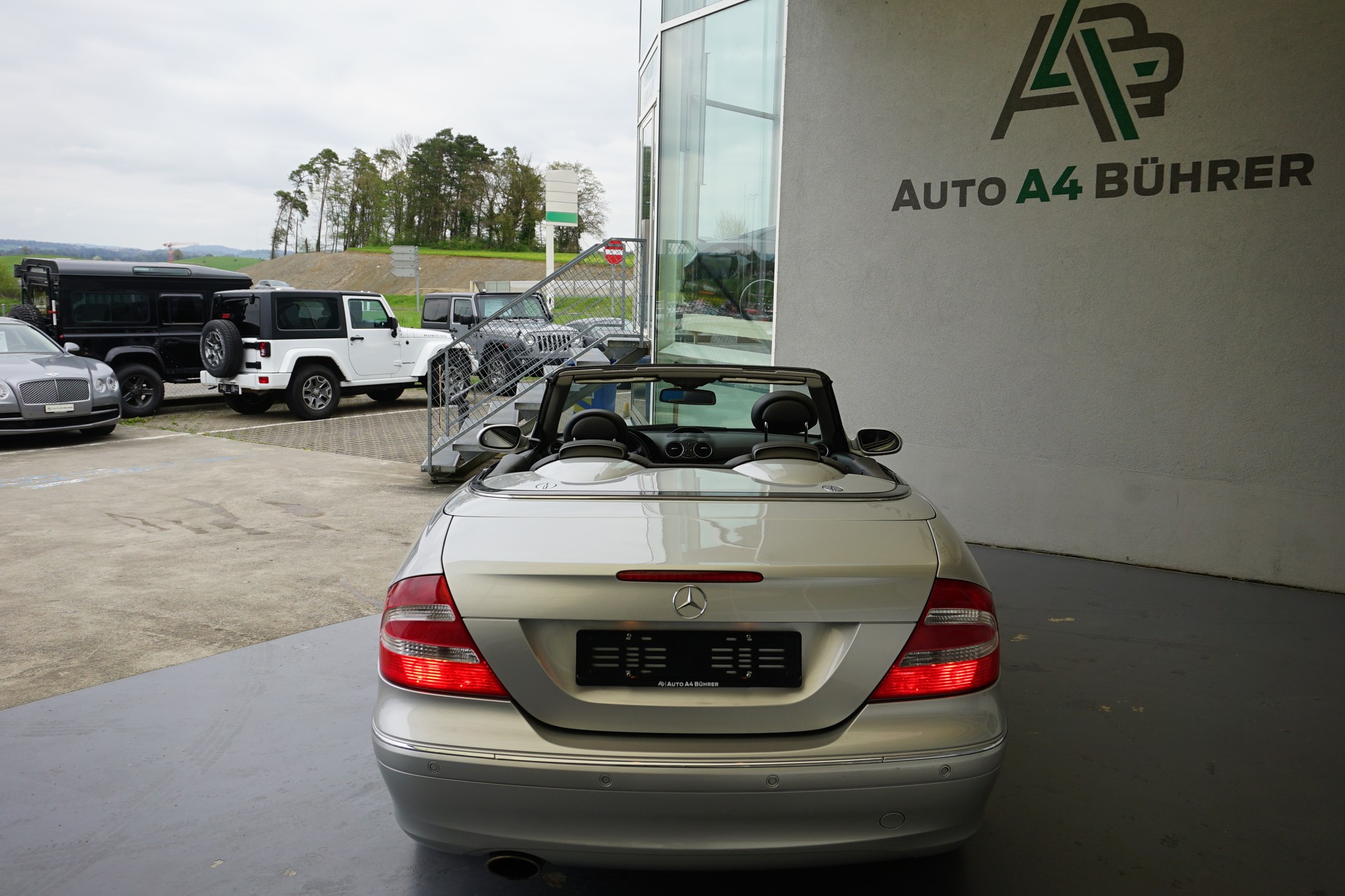 MERCEDES-BENZ CLK 500 Elégance 306 PS Cabriolet mit dem genialen 5,0i V8 Motor und Top-Ausstattung sogar mit Abstandsregeltempomat!!-image-14